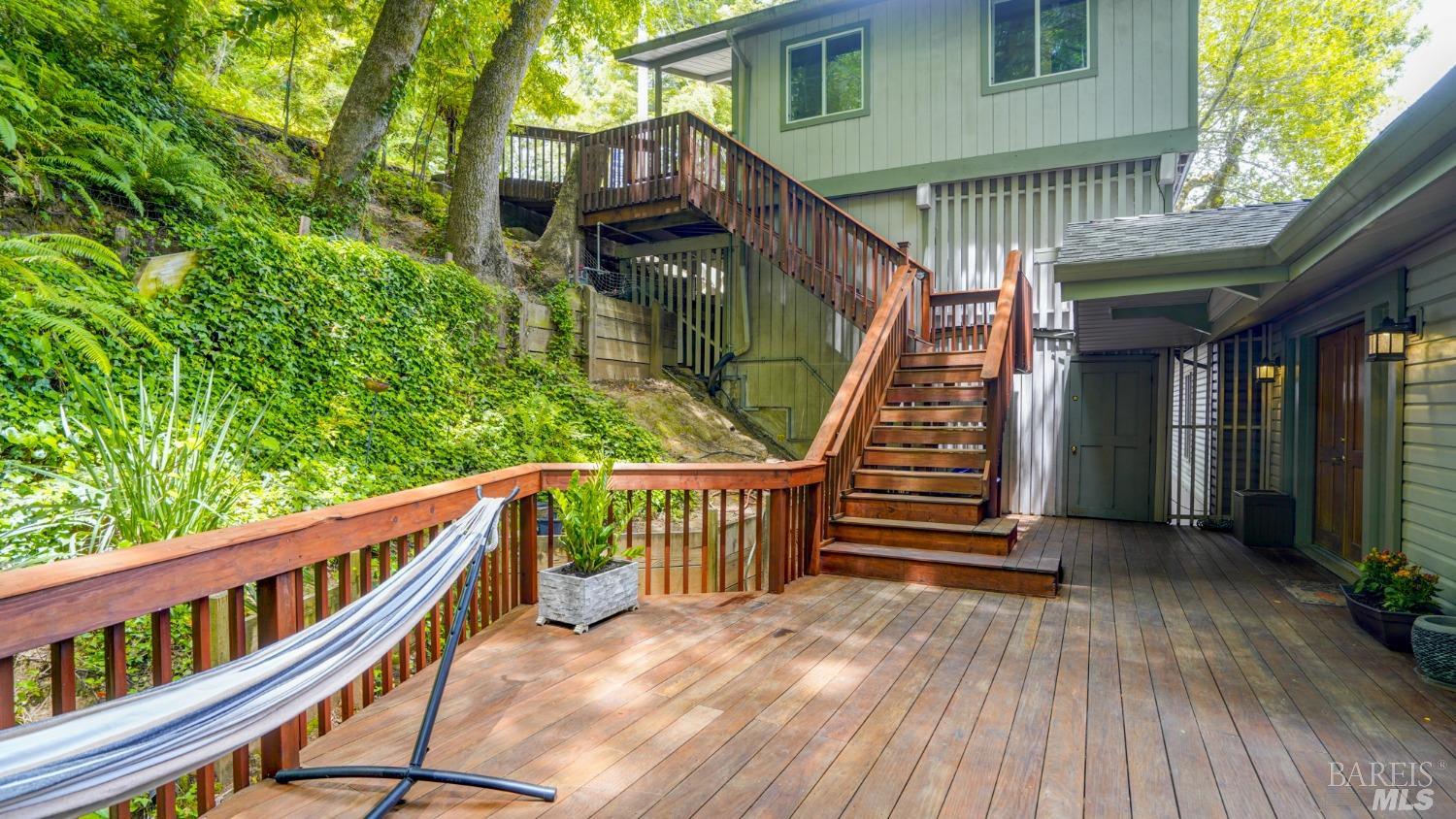 148 Hillside Ave
