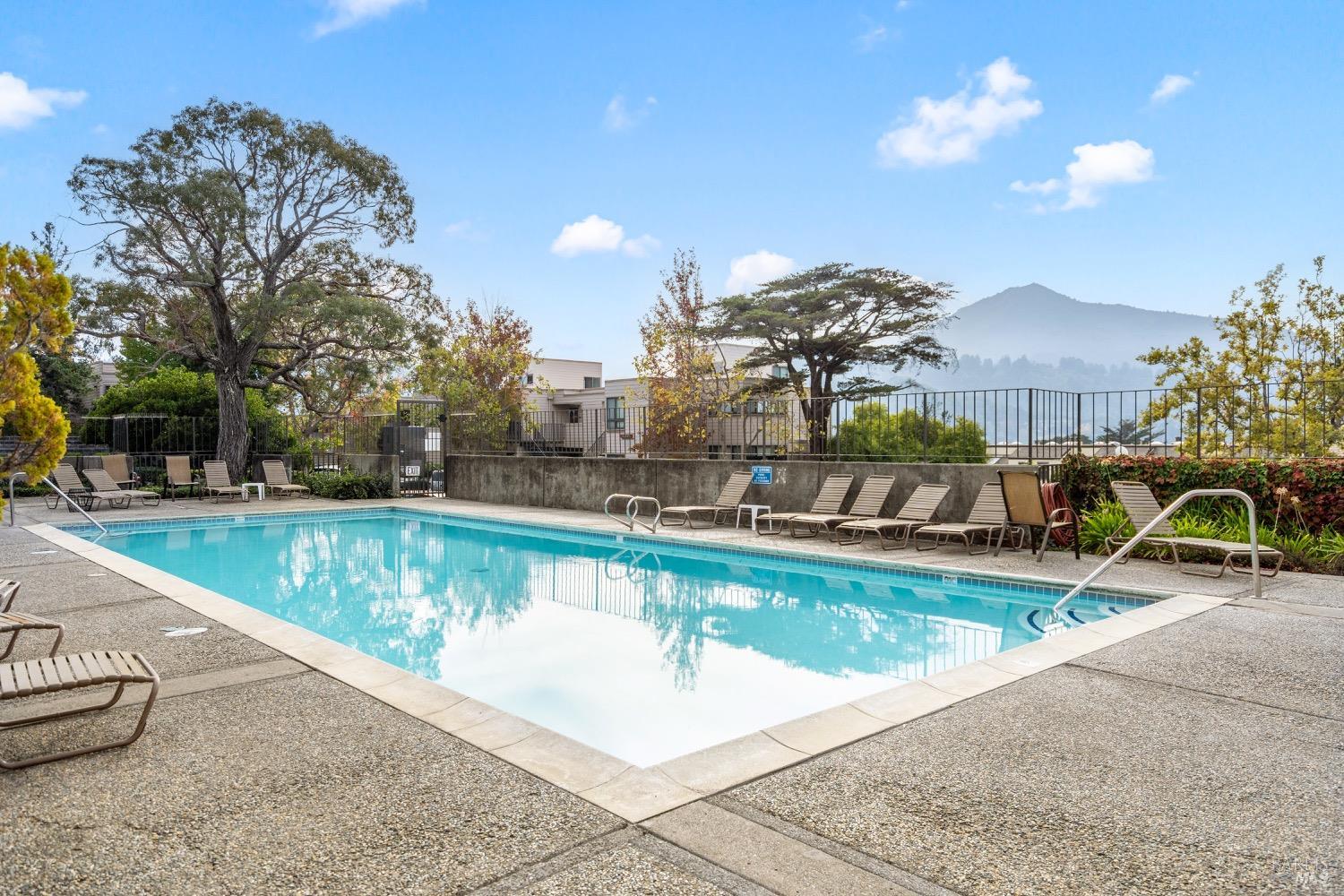 749 Via Casitas