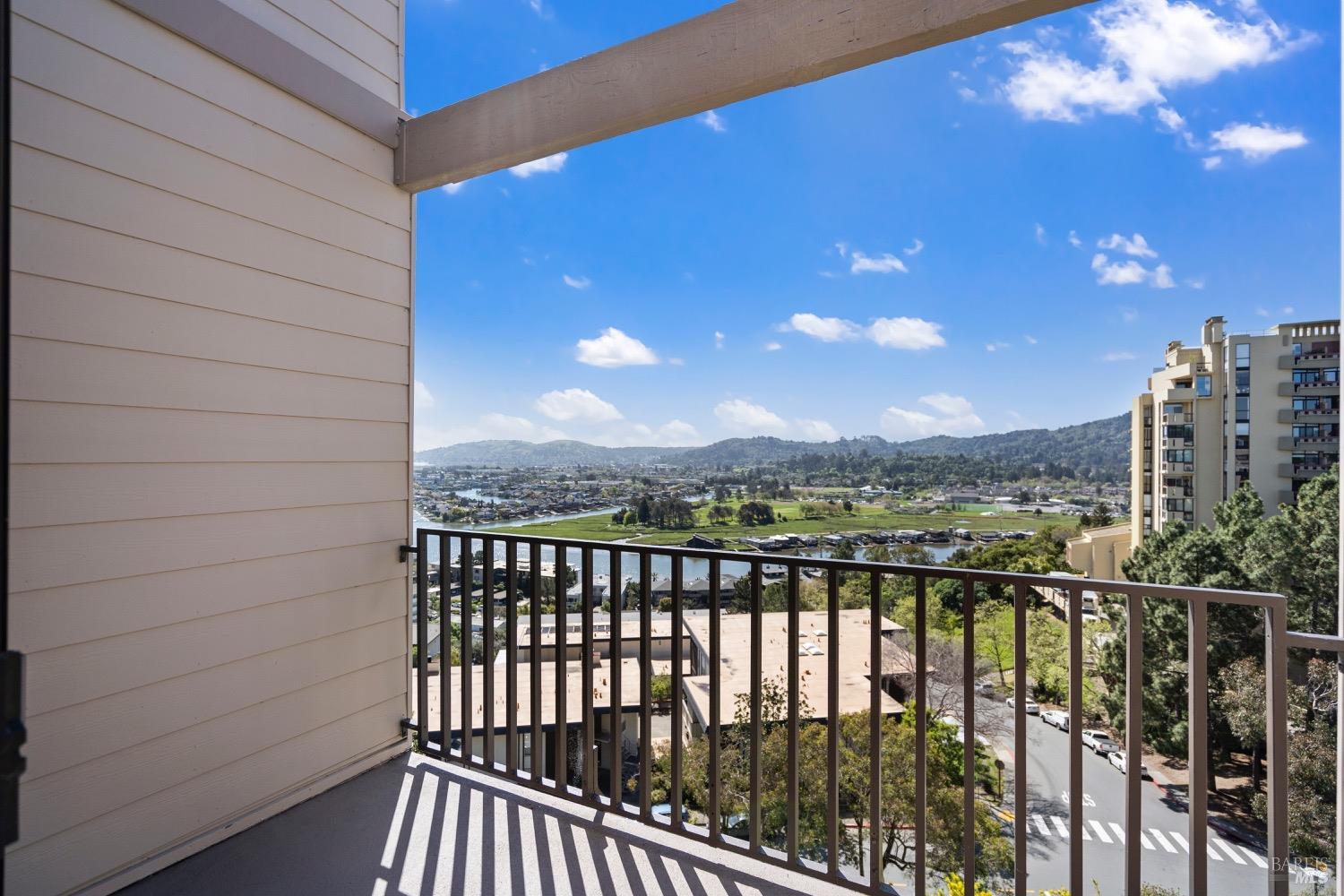 749 Via Casitas