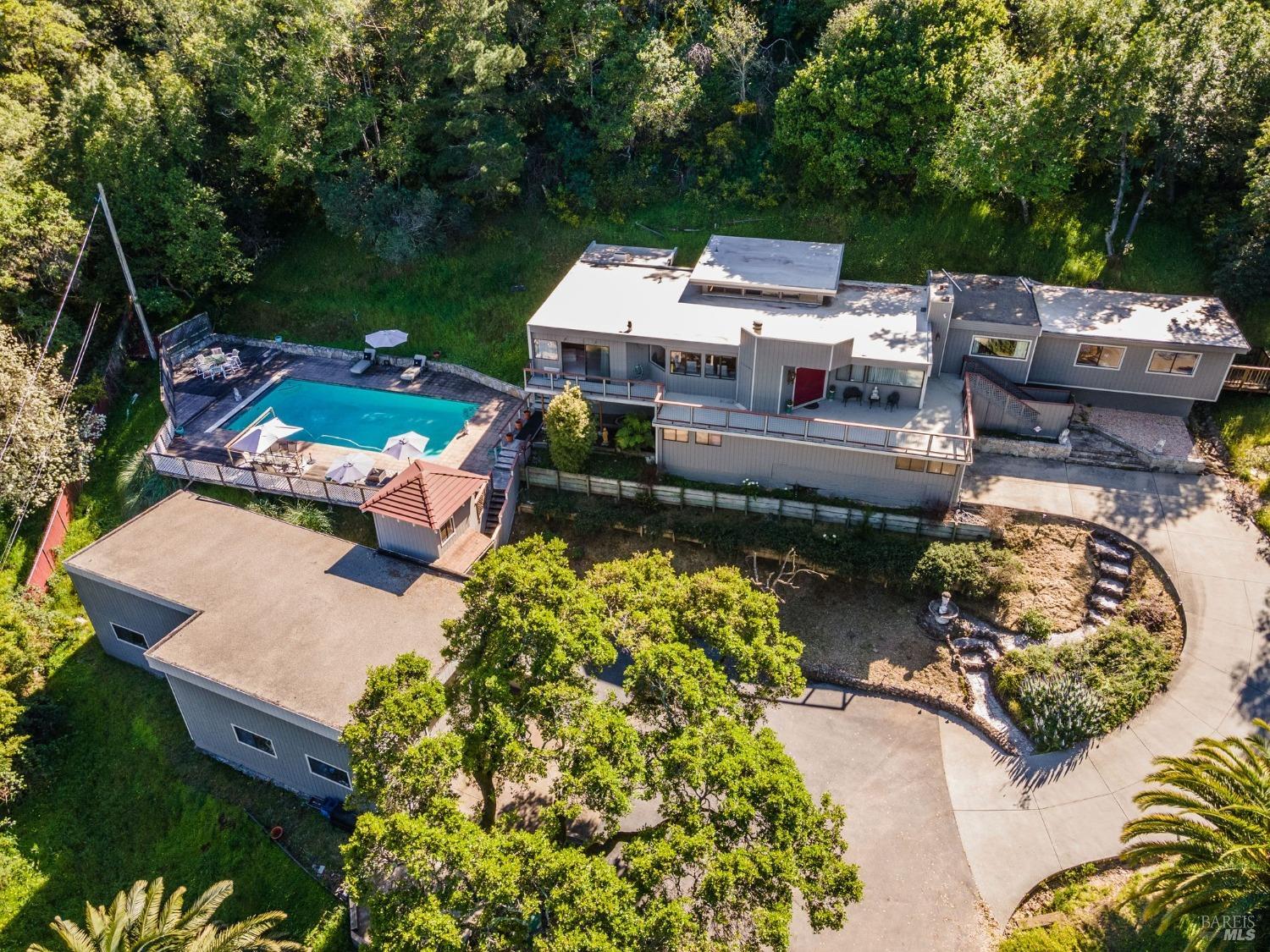31 Manzanita Ave