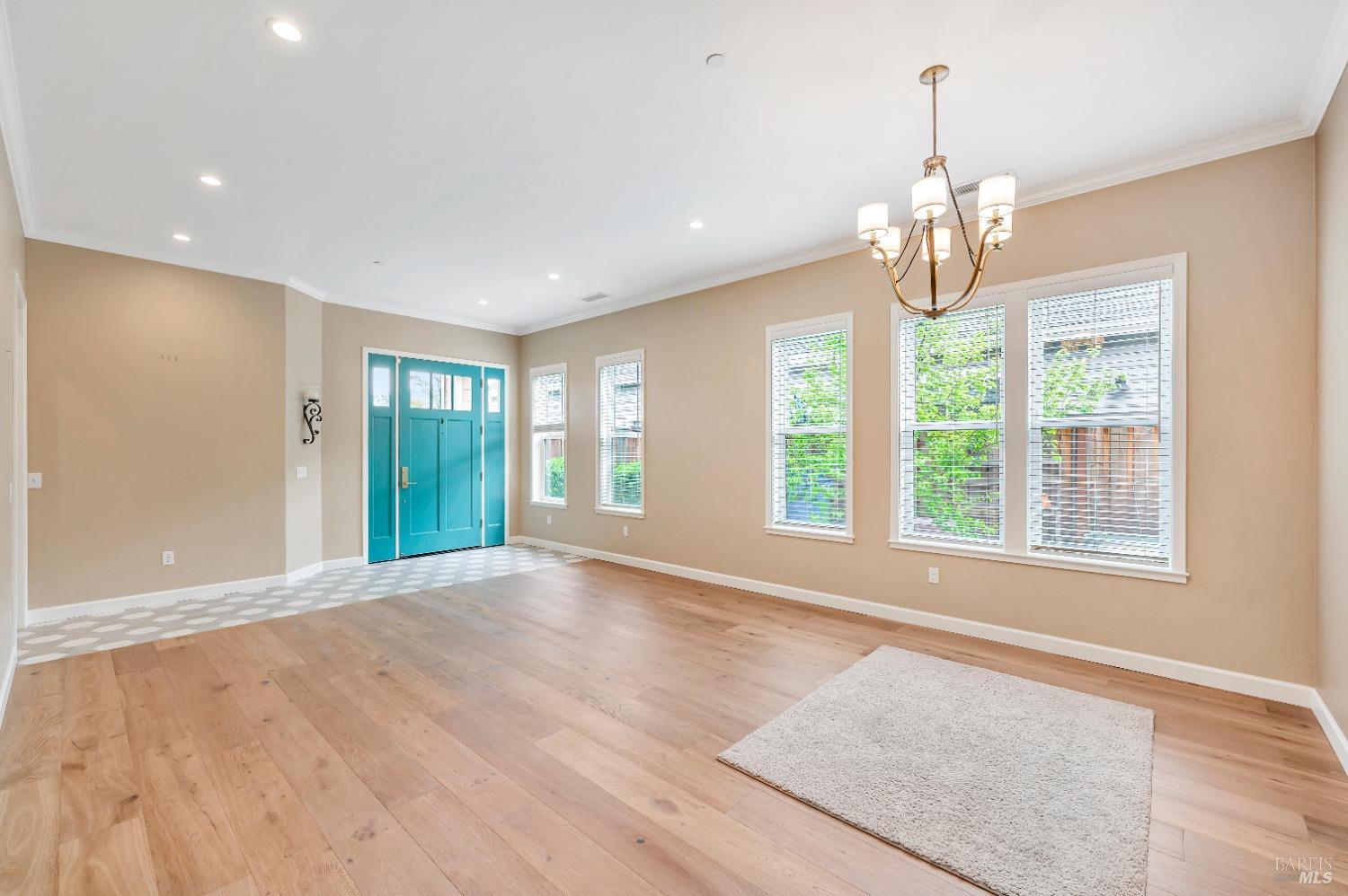 215 Darbster Pl