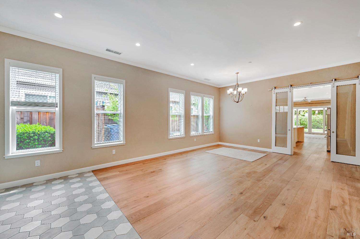 215 Darbster Pl