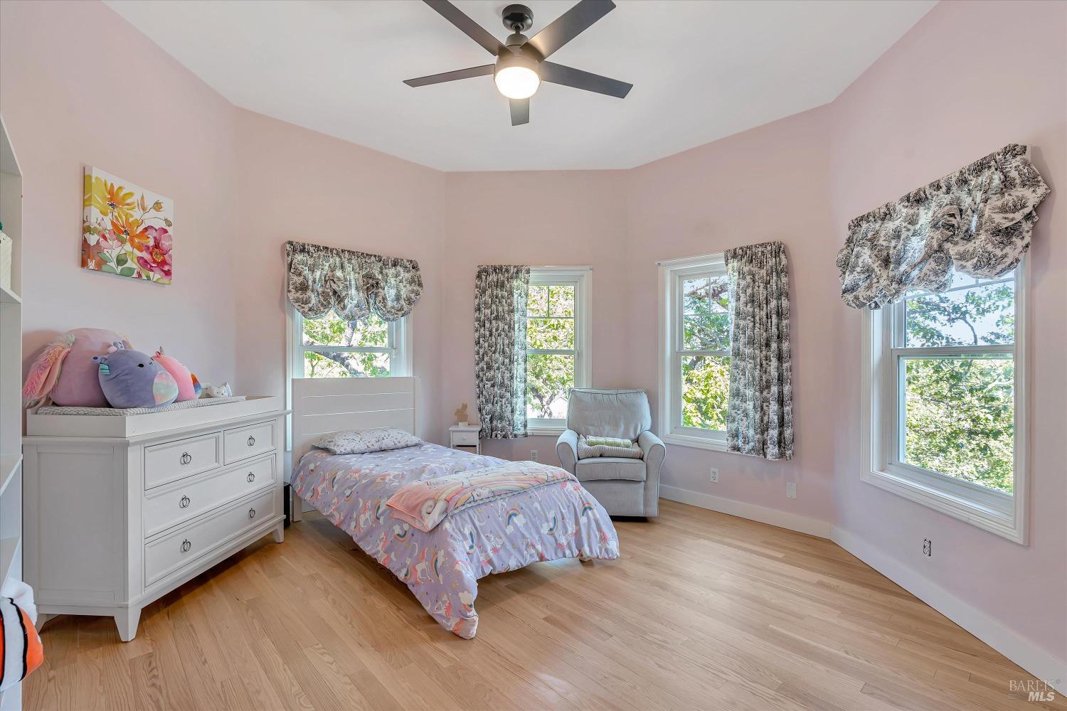 1362-1362 Manzanita Ct