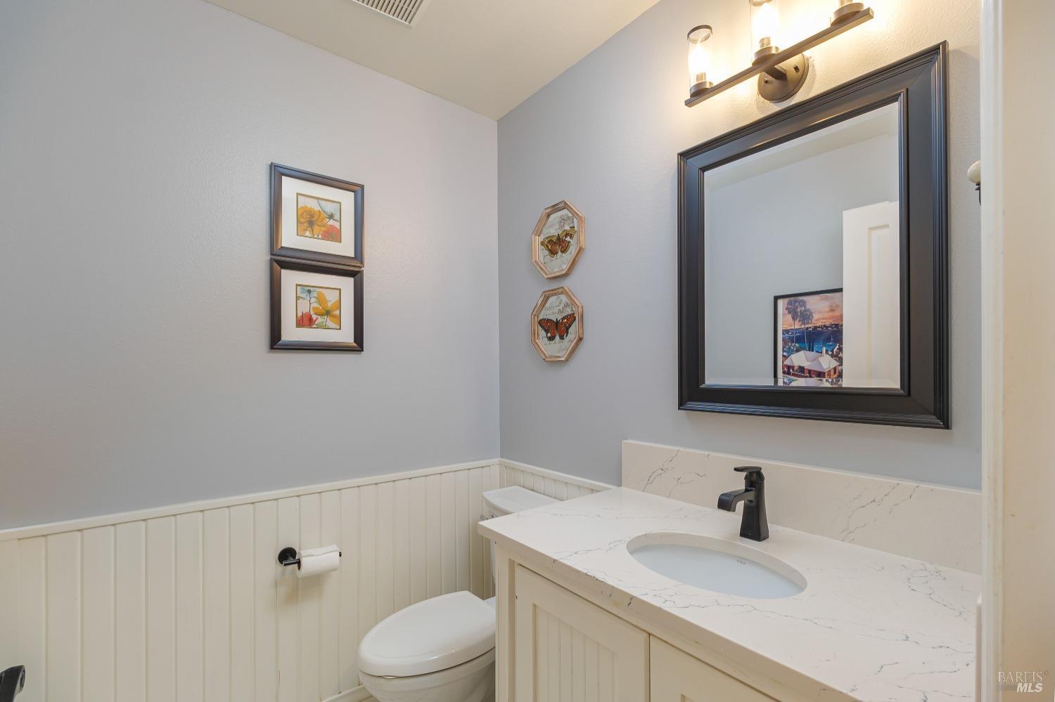 1362-1362 Manzanita Ct