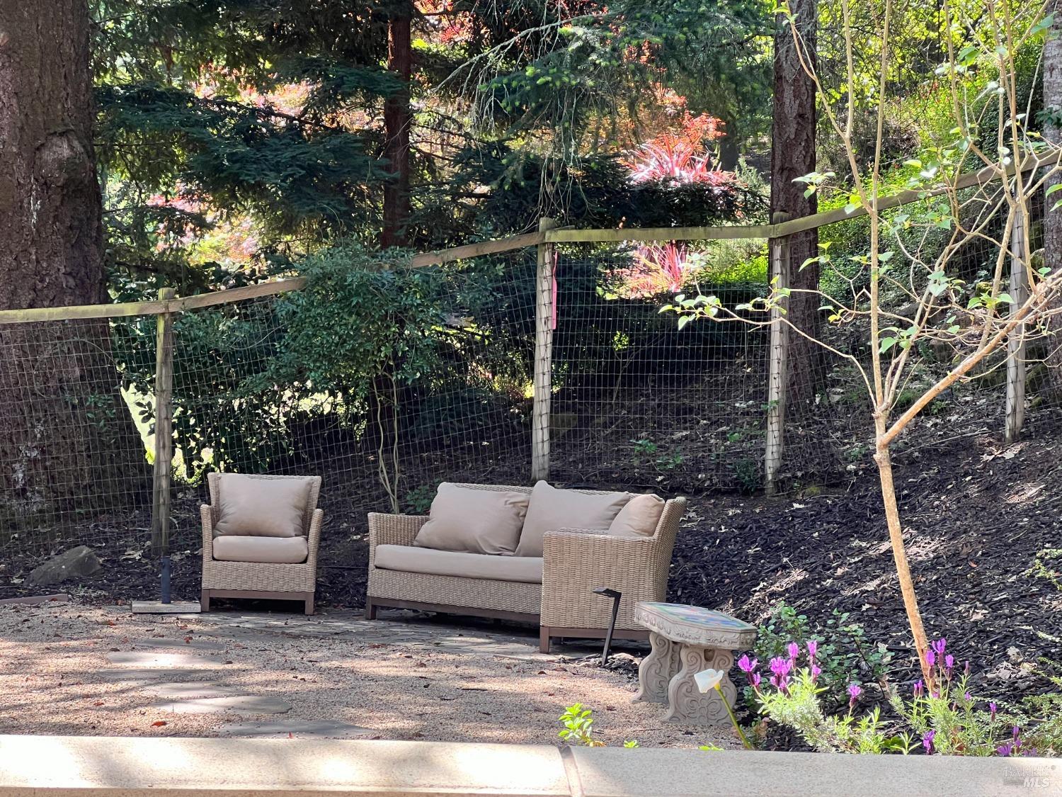 1362-1362 Manzanita Ct