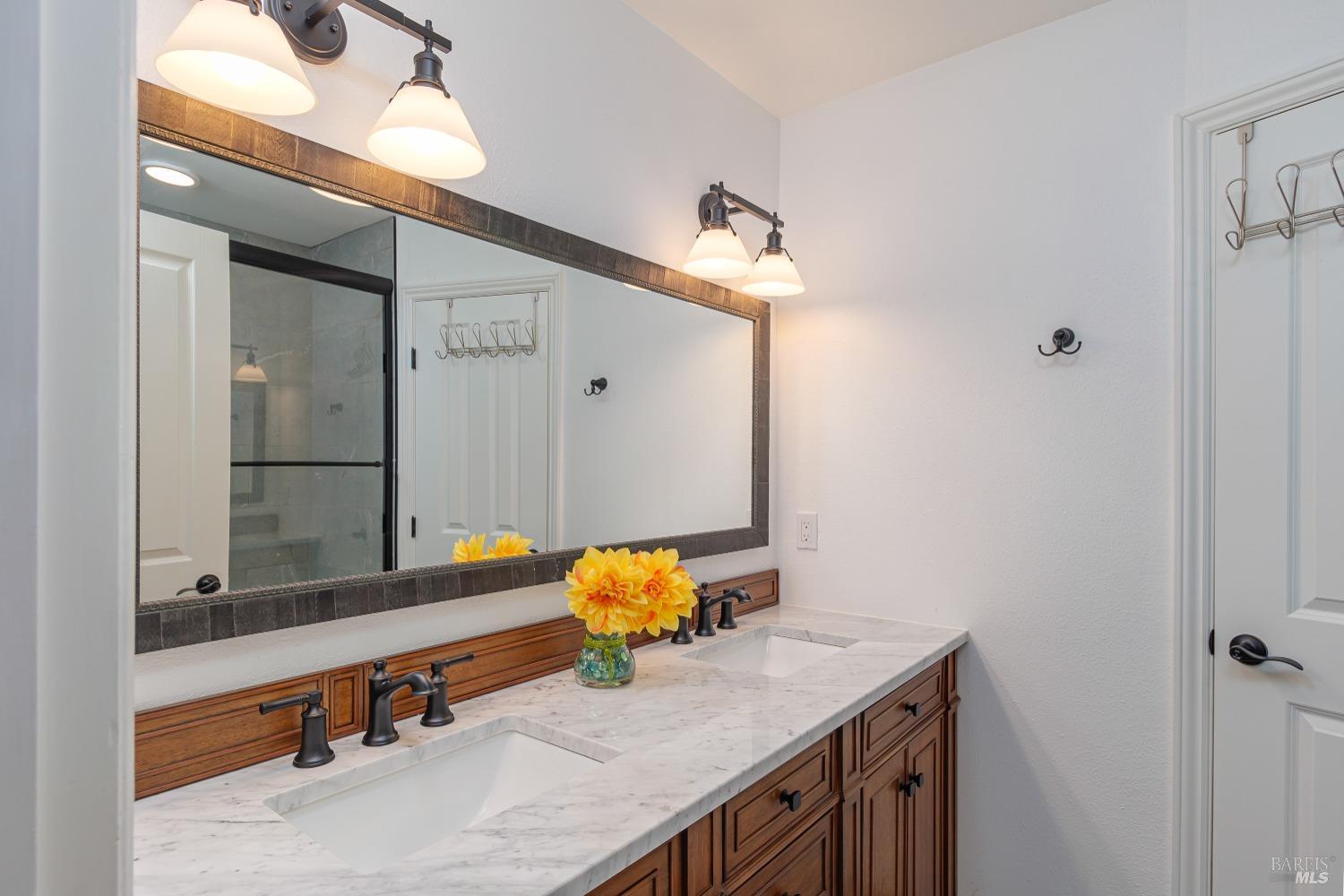 1362-1362 Manzanita Ct