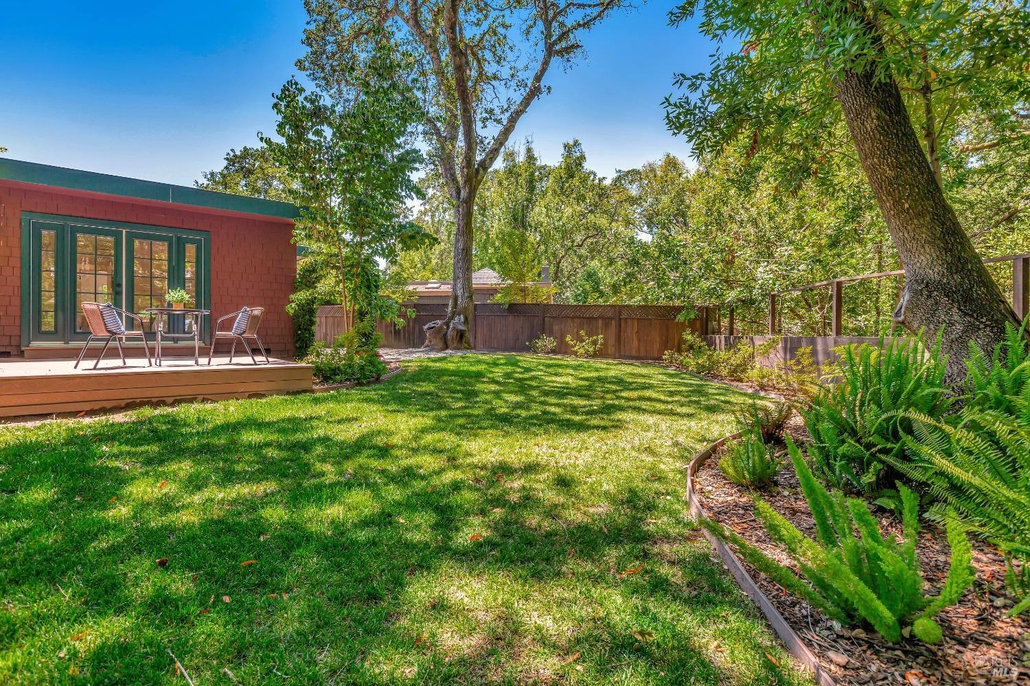 8 Esquire Ct