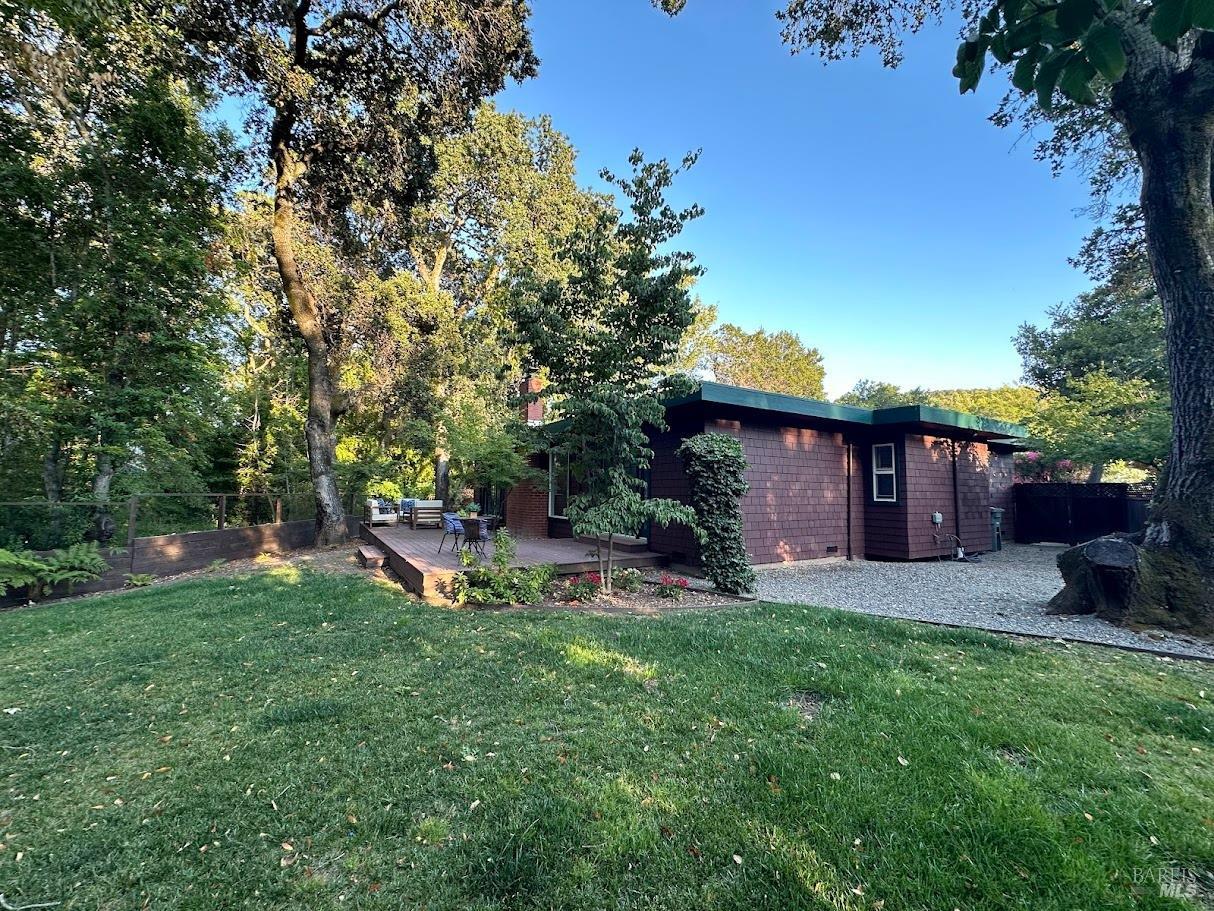 8 Esquire Ct