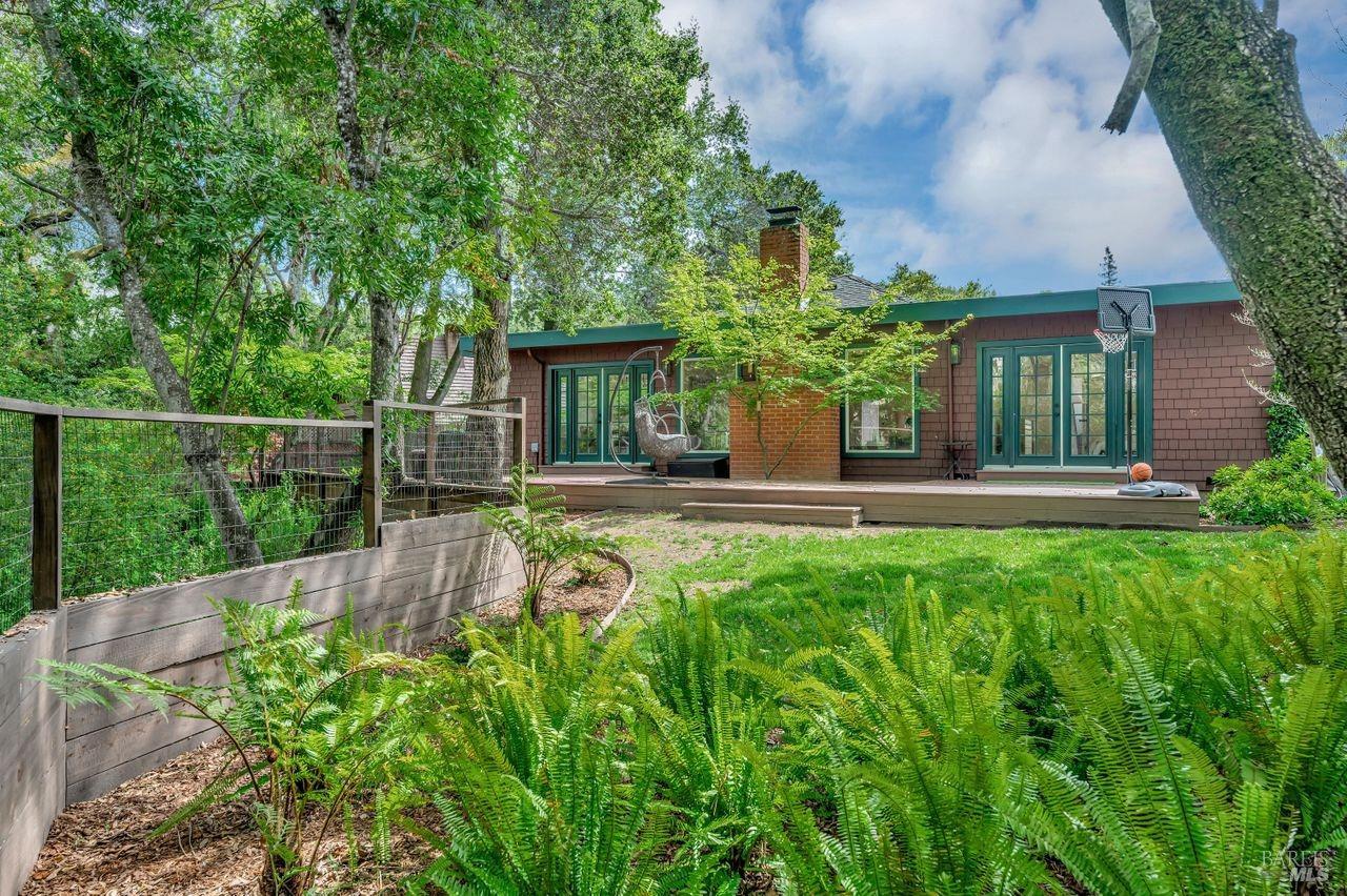 8 Esquire Ct