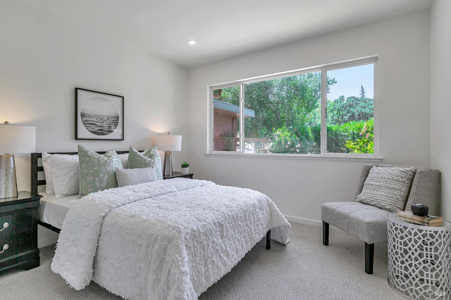 8 Esquire Ct