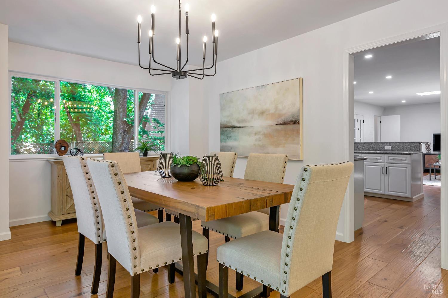 8 Esquire Ct