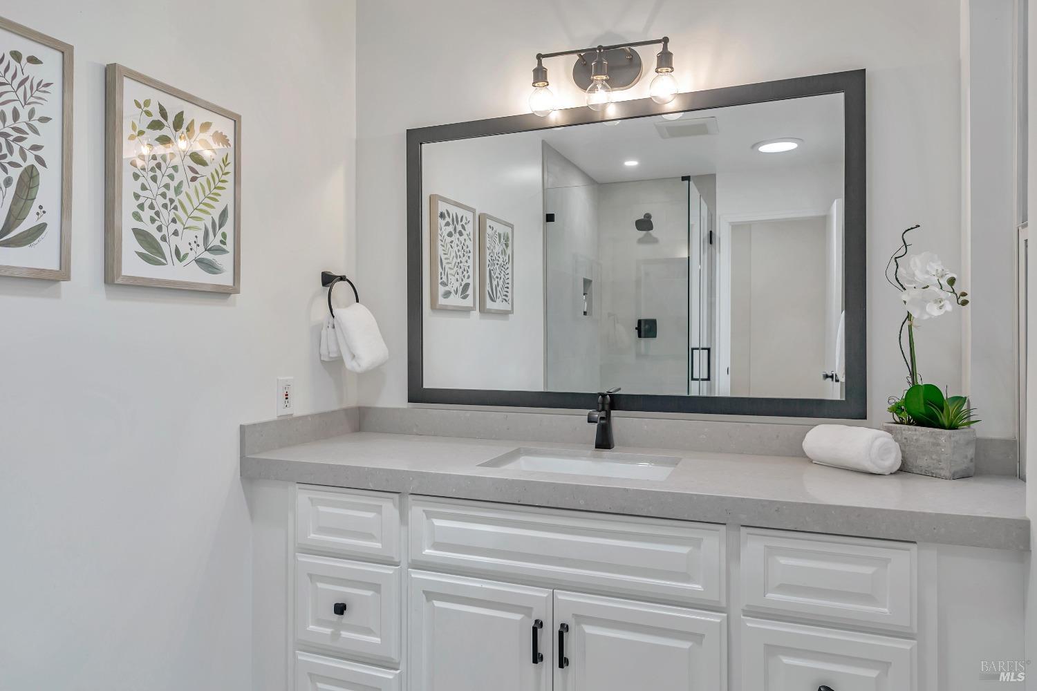 8 Esquire Ct
