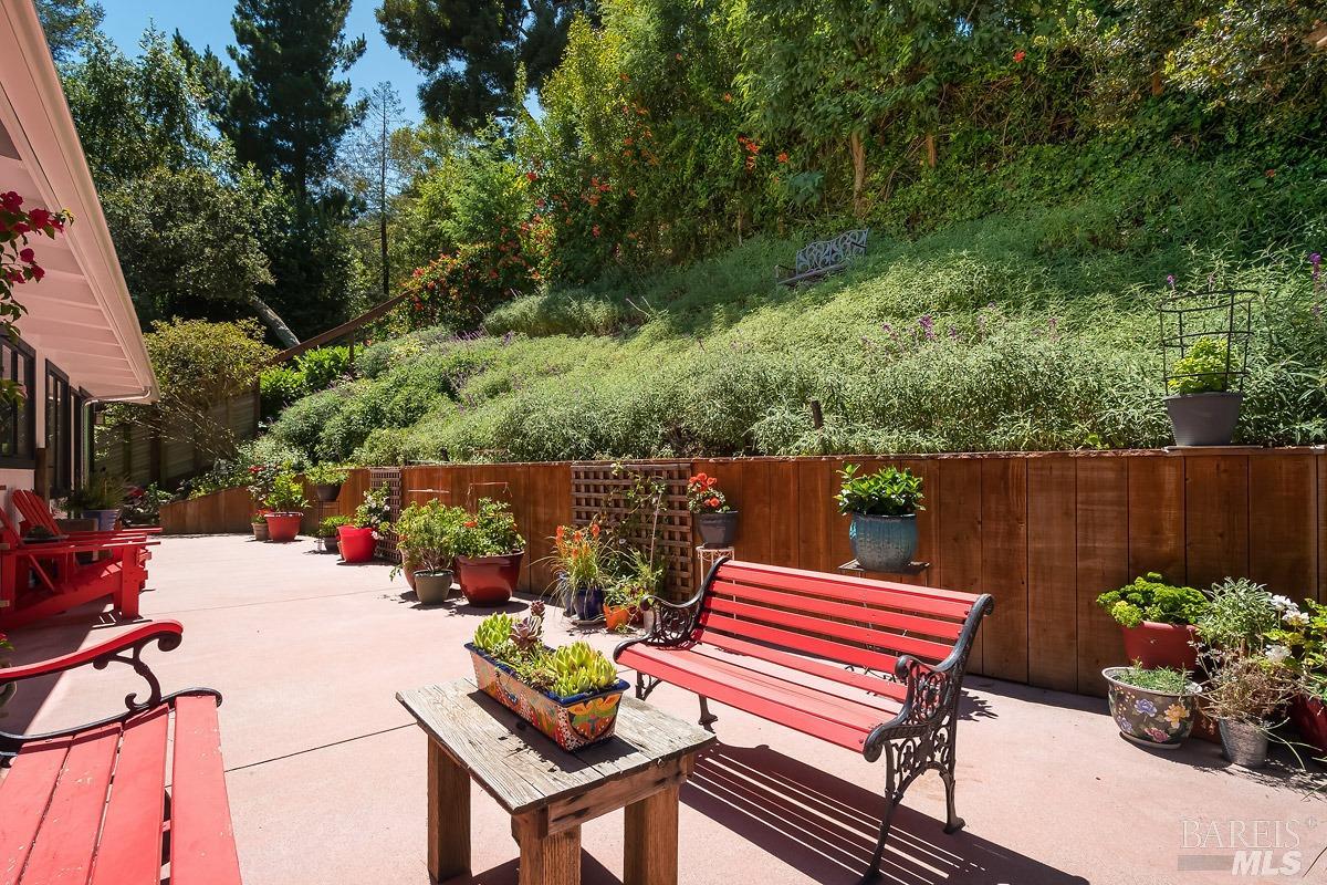 317 Sausalito St