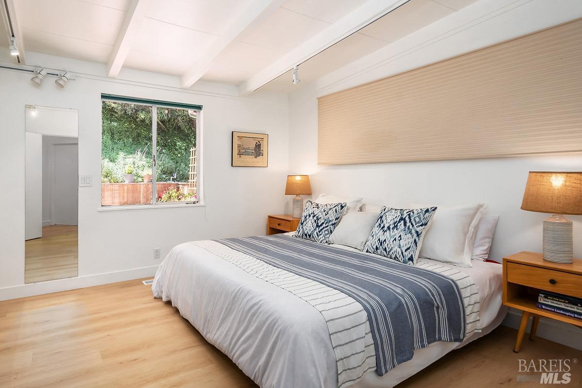 317 Sausalito St