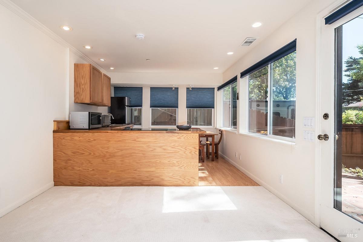 317 Sausalito St