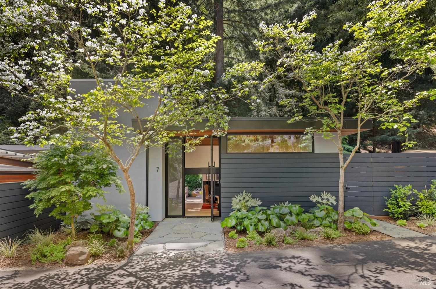 7 Barrie Way