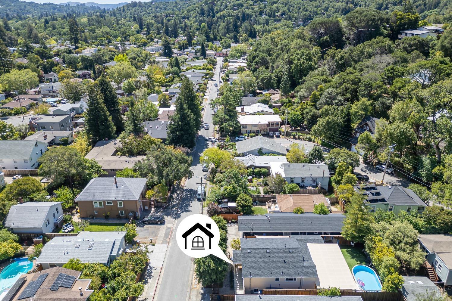 83 Willow Ave