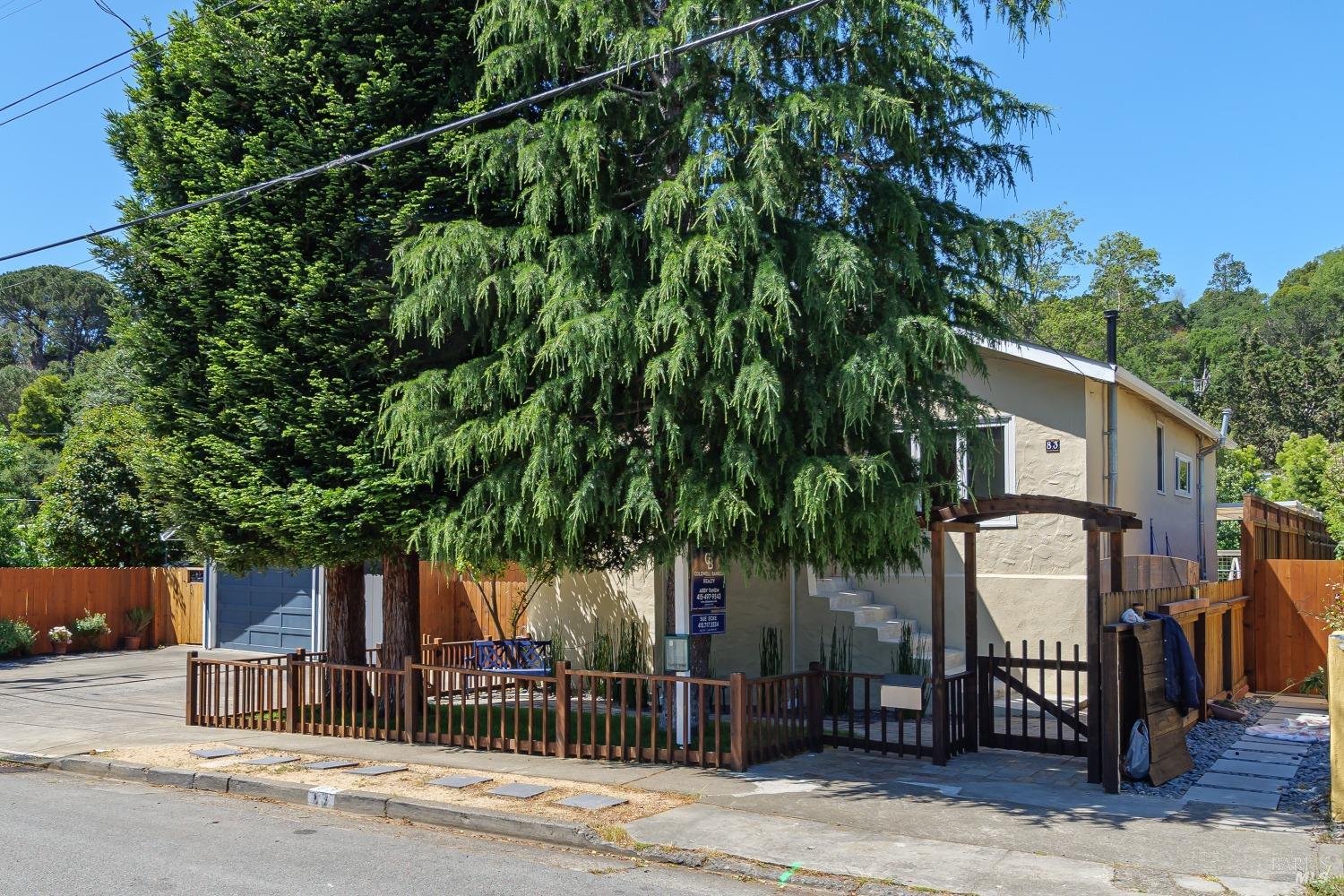 83 Willow Ave