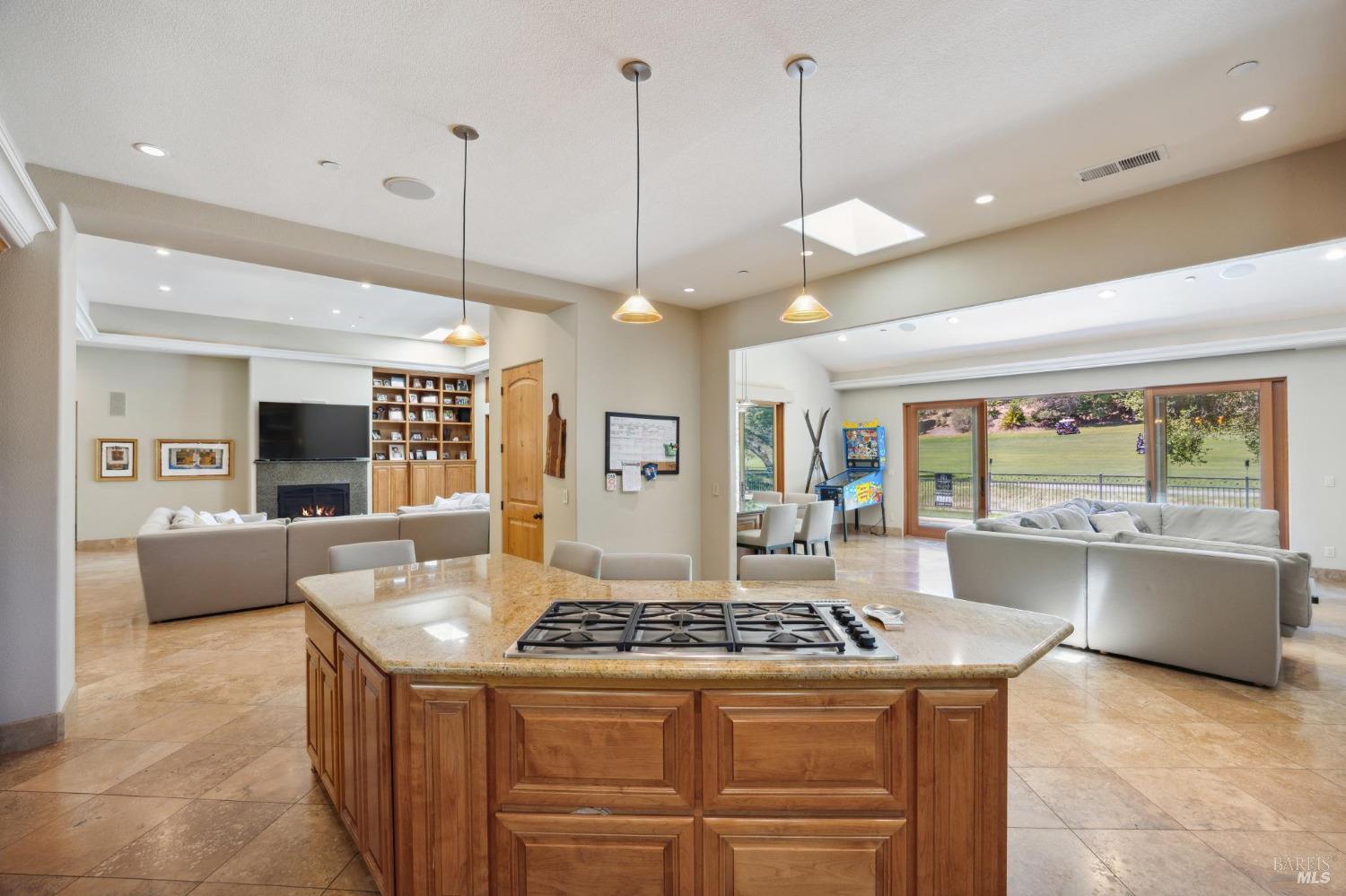 548 Fairway Dr