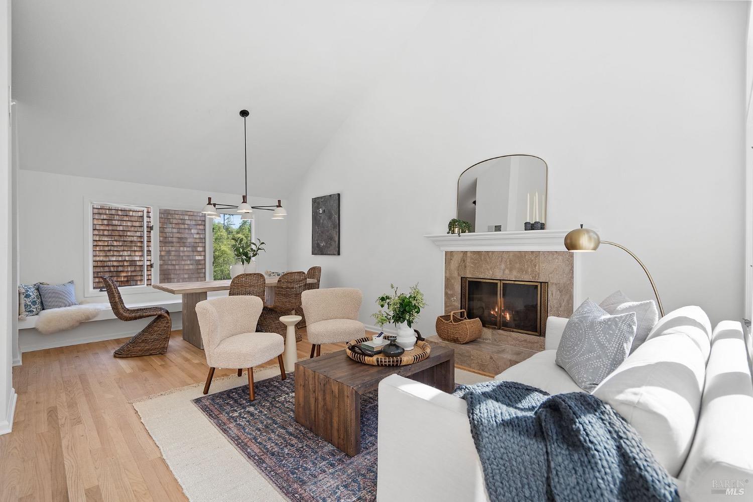 76 Ross Ave #5
