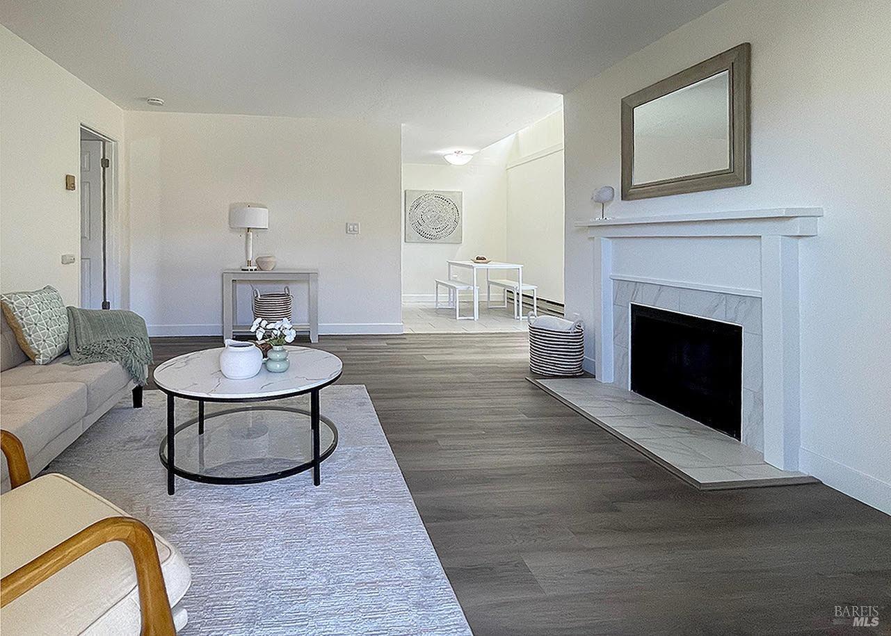 100 Marin Center Dr #44