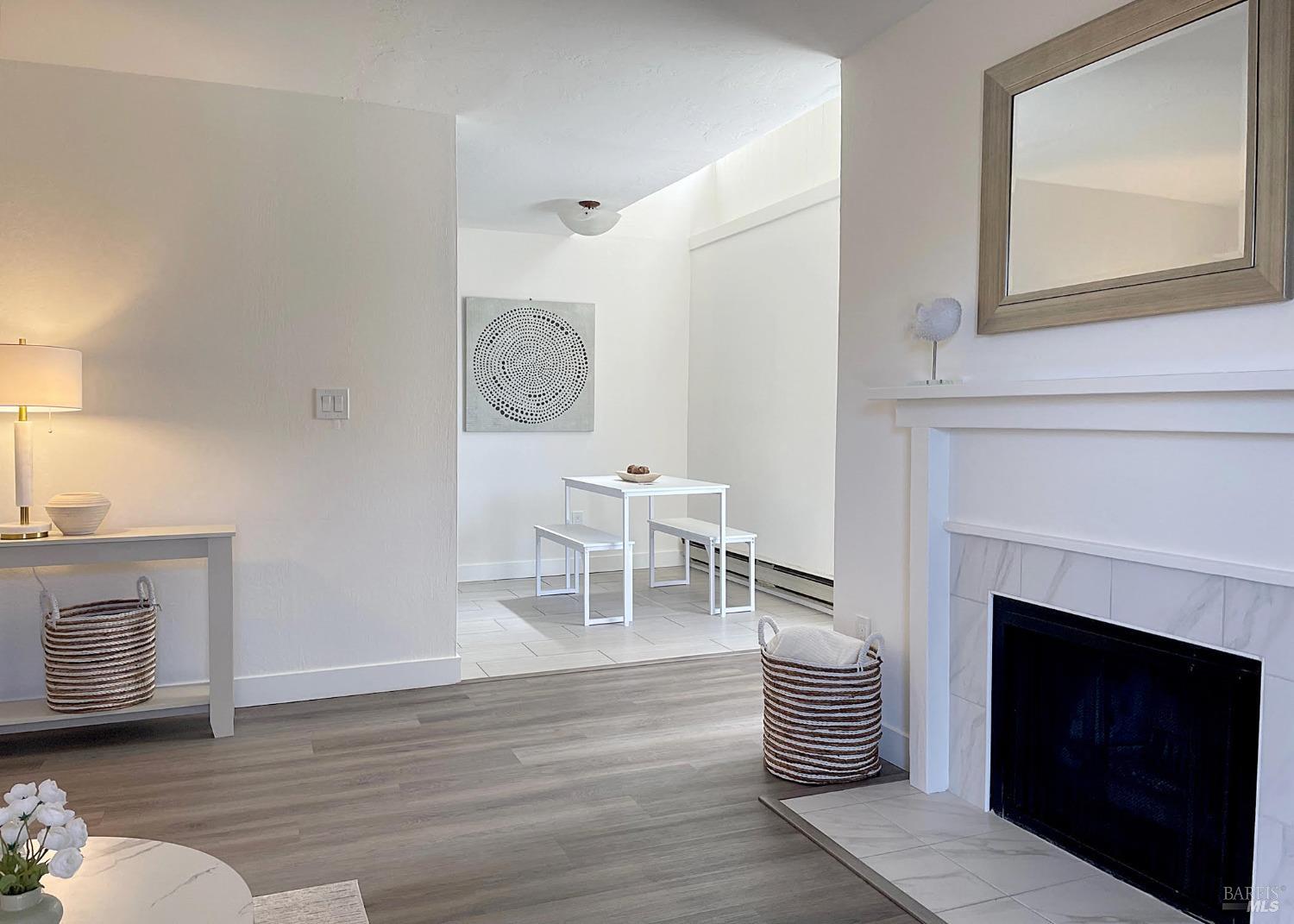 100 Marin Center Dr #44