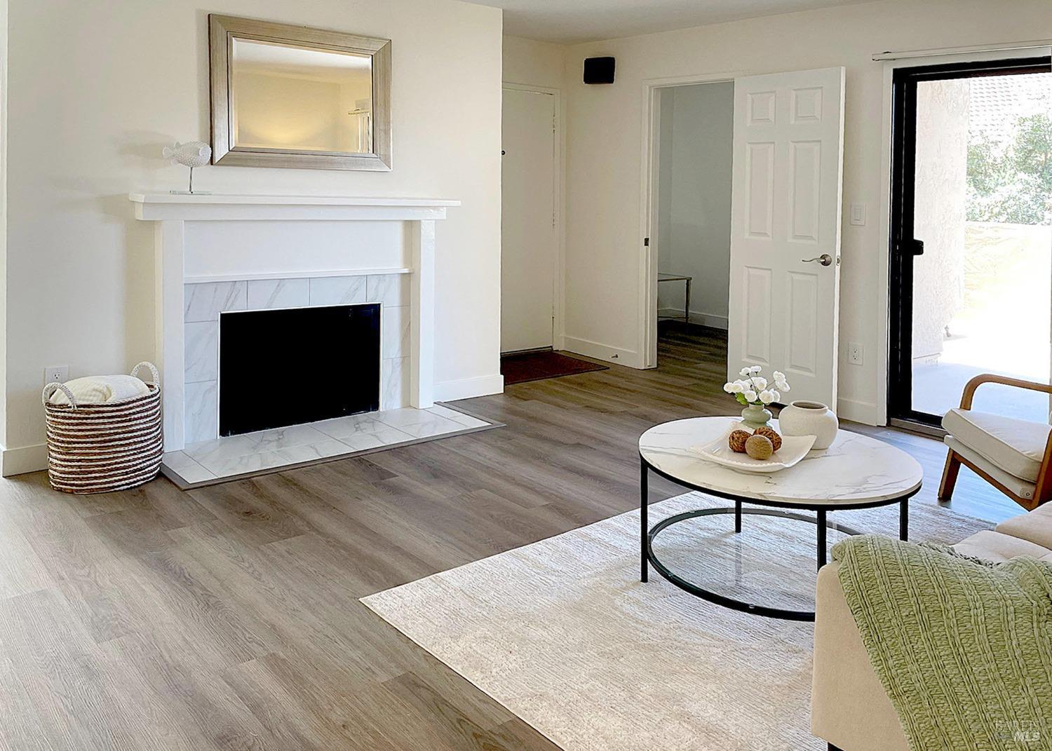 100 Marin Center Dr #44