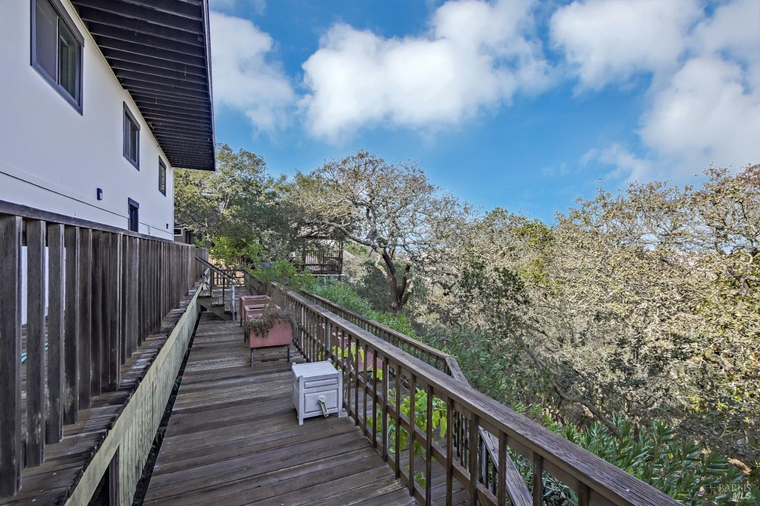 155 Cerro Crest Dr