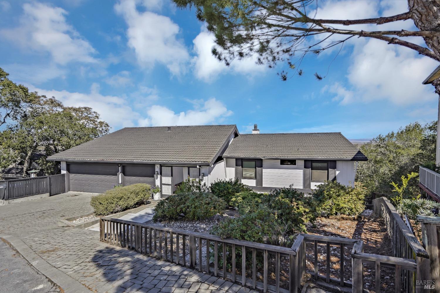 155 Cerro Crest Dr