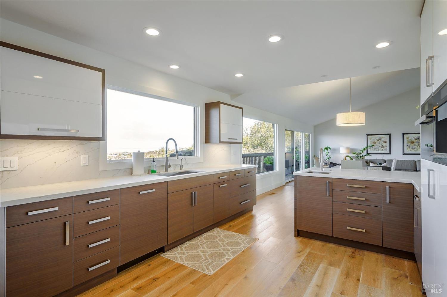 155 Cerro Crest Dr