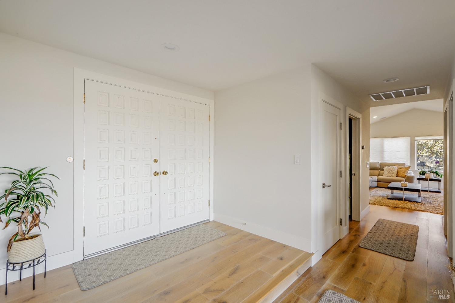 155 Cerro Crest Dr