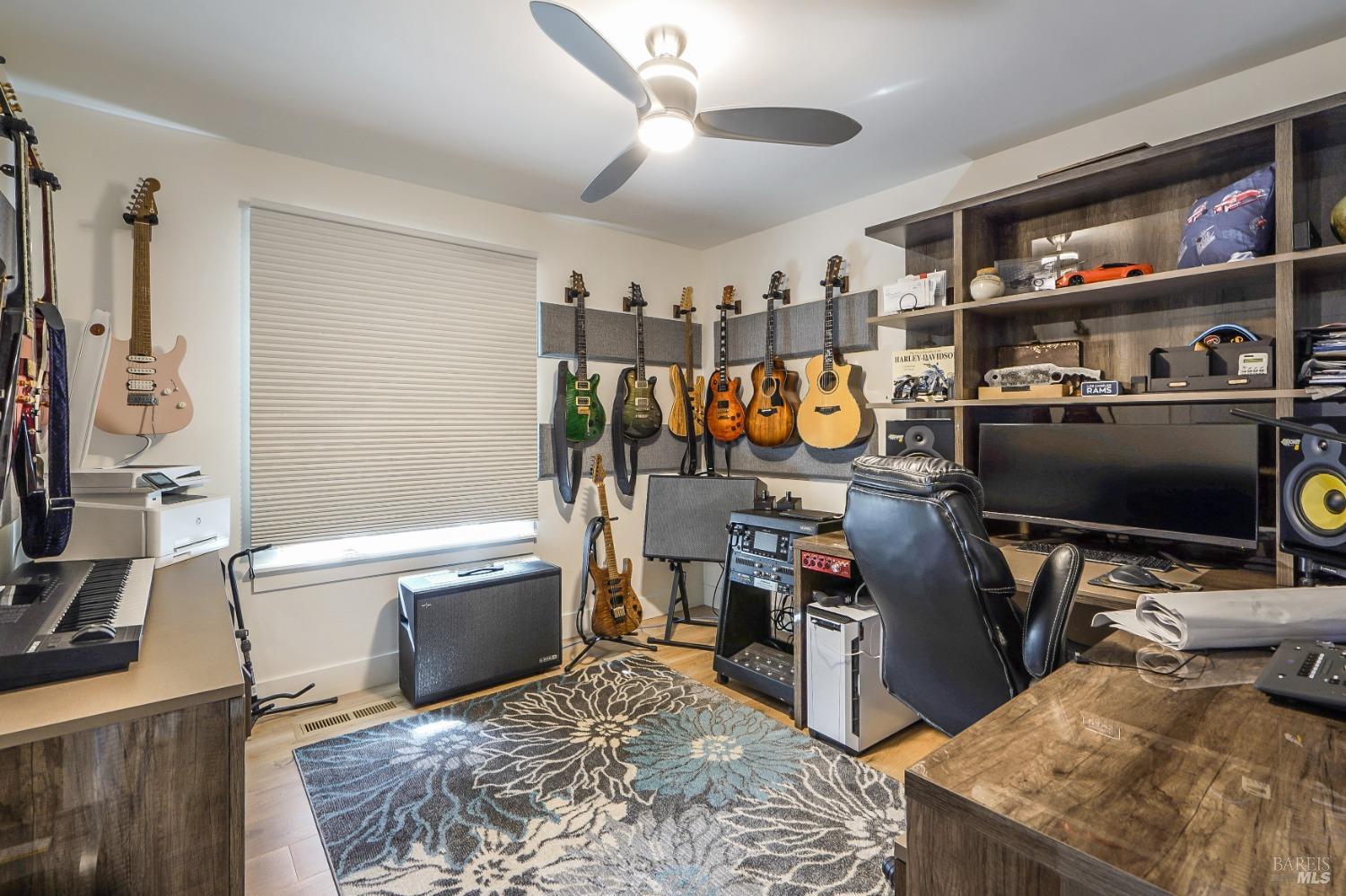 155 Cerro Crest Dr