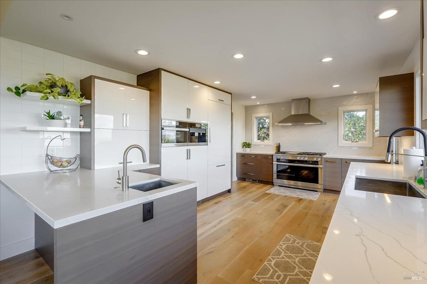 155 Cerro Crest Dr