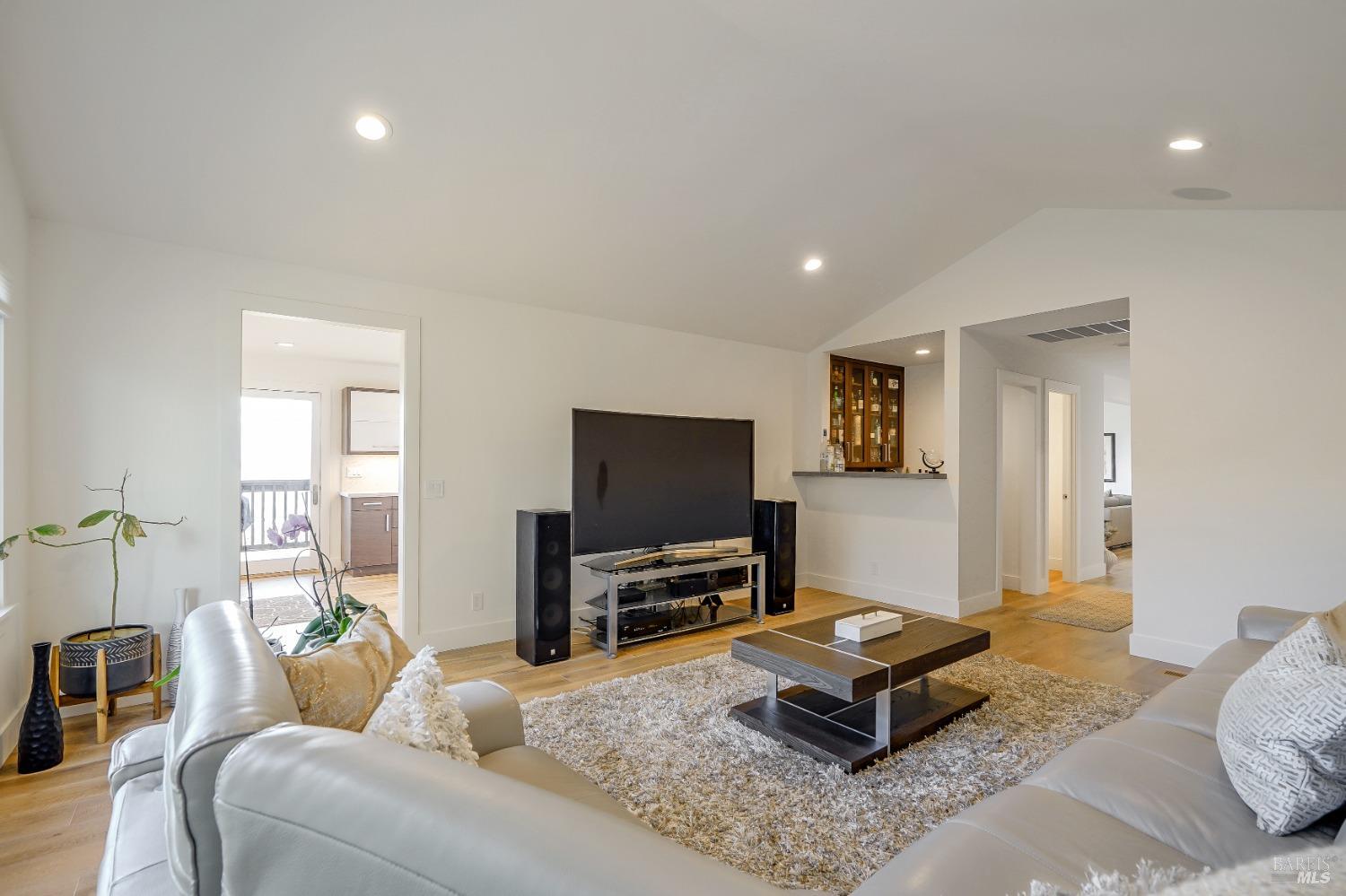 155 Cerro Crest Dr