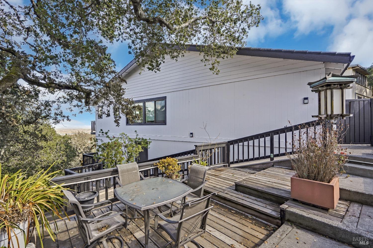 155 Cerro Crest Dr