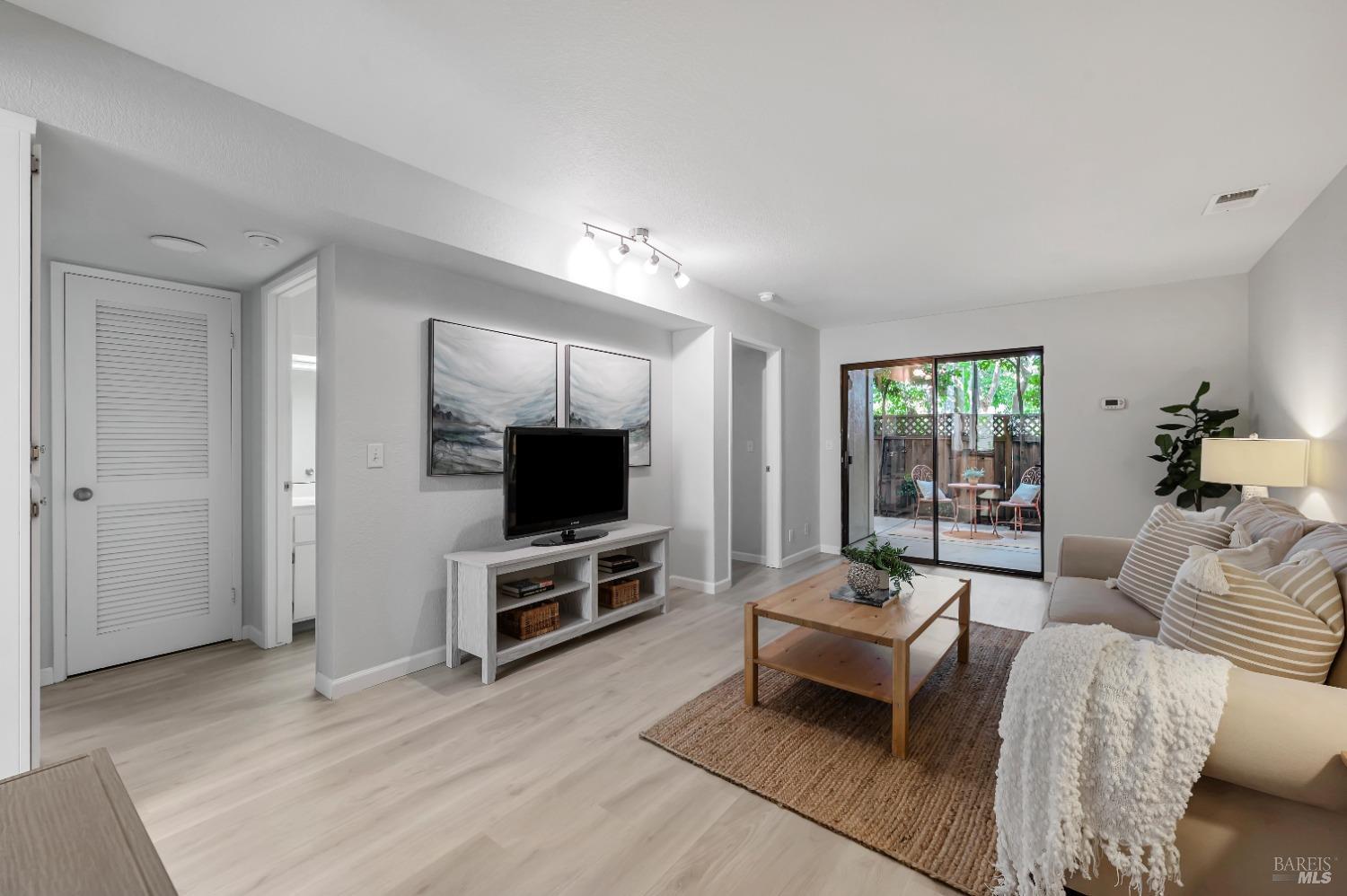 1 Village Cir