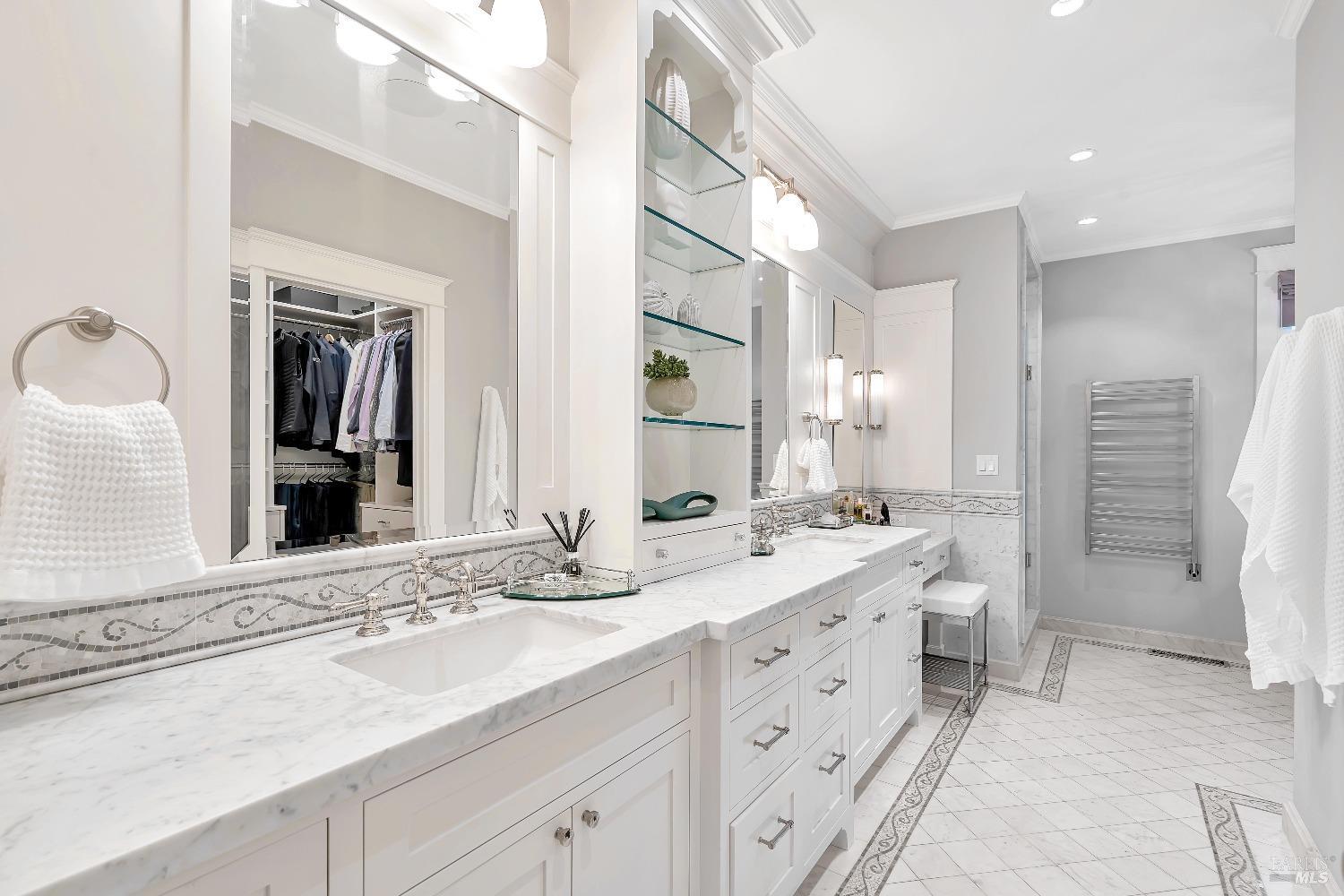 6 Bay Laurel Ln