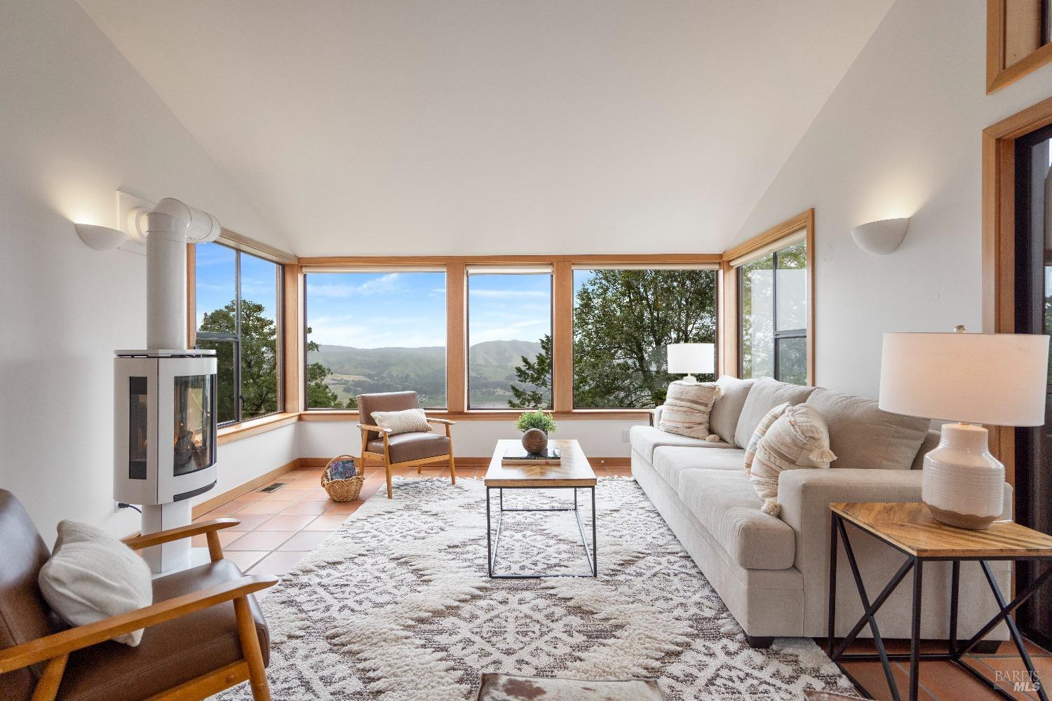 35 Sunnyside Dr