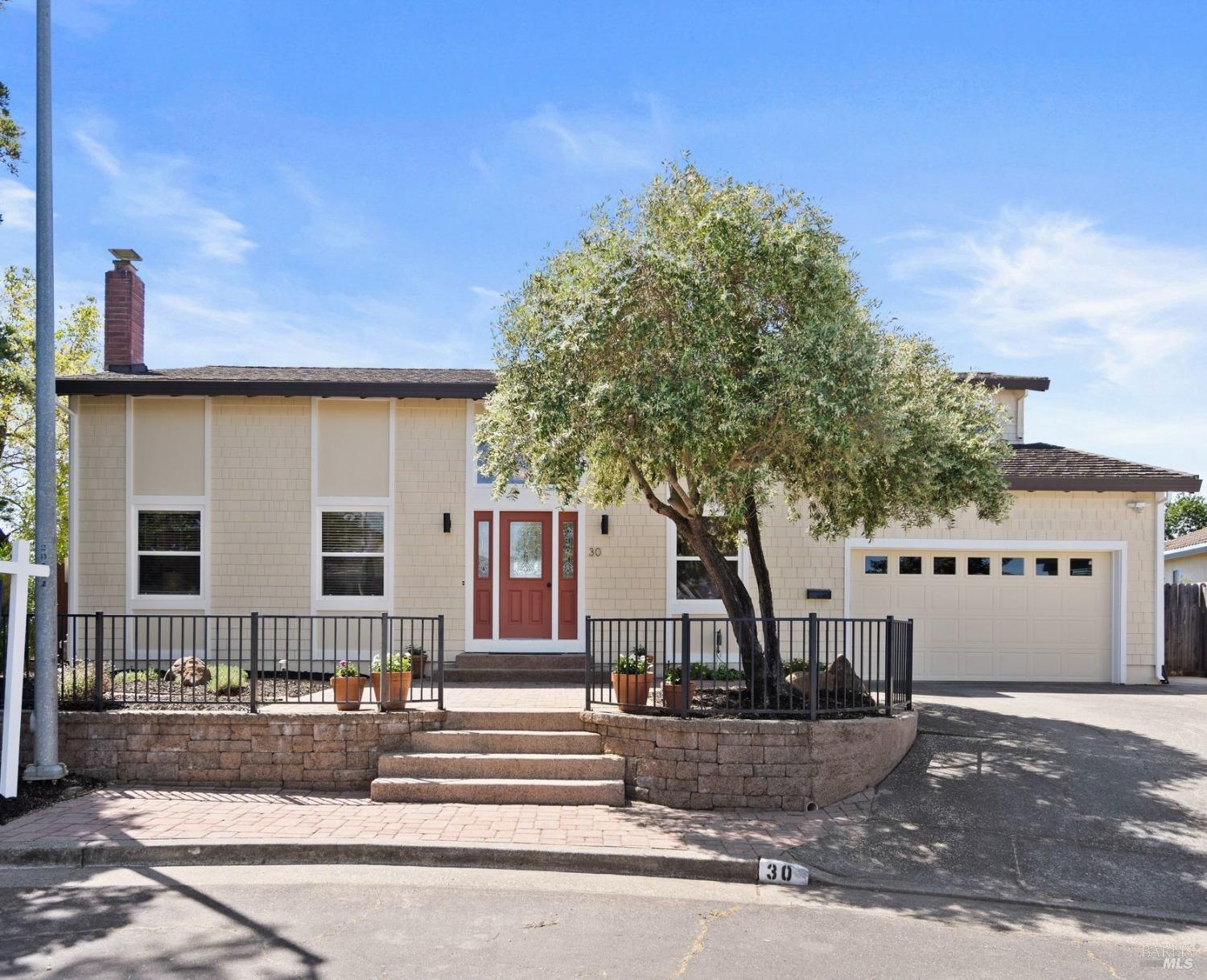30 Woodland Ct