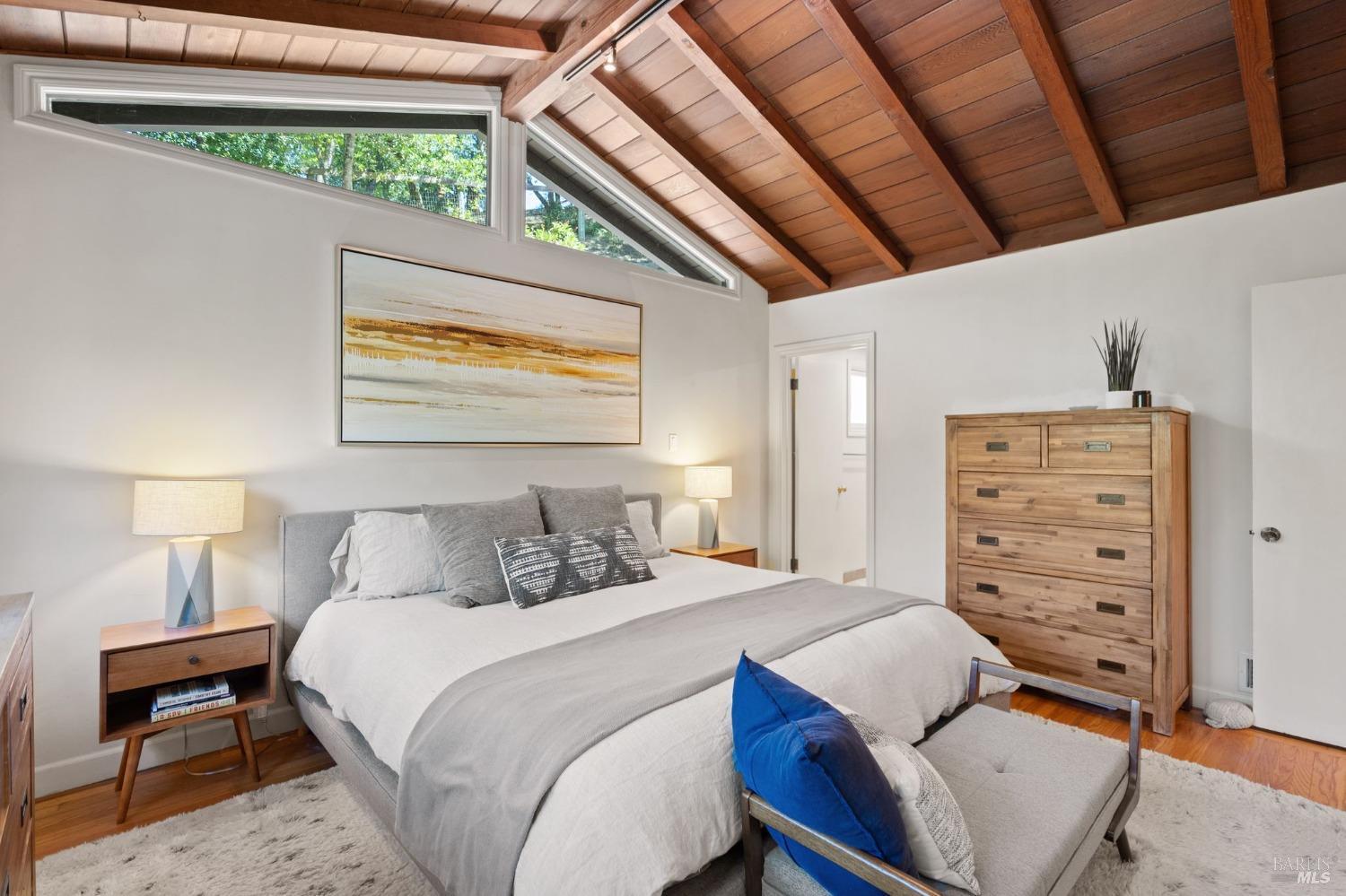 110 Legend Rd