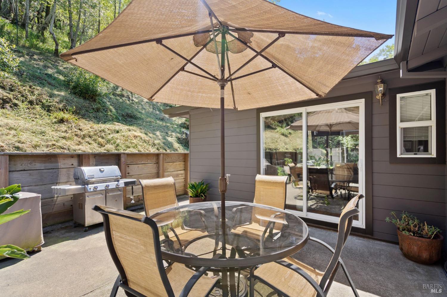 110 Legend Rd