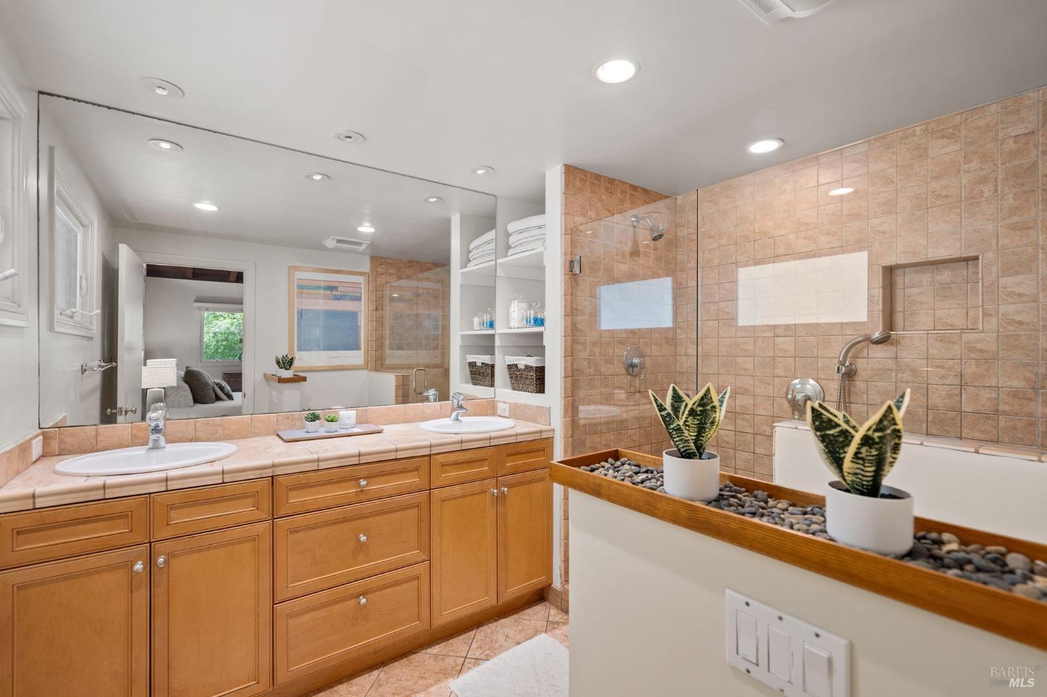 110 Legend Rd