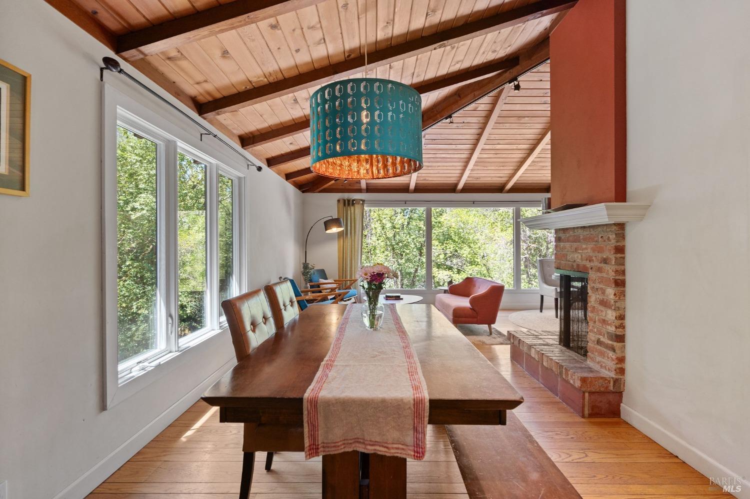 110 Legend Rd