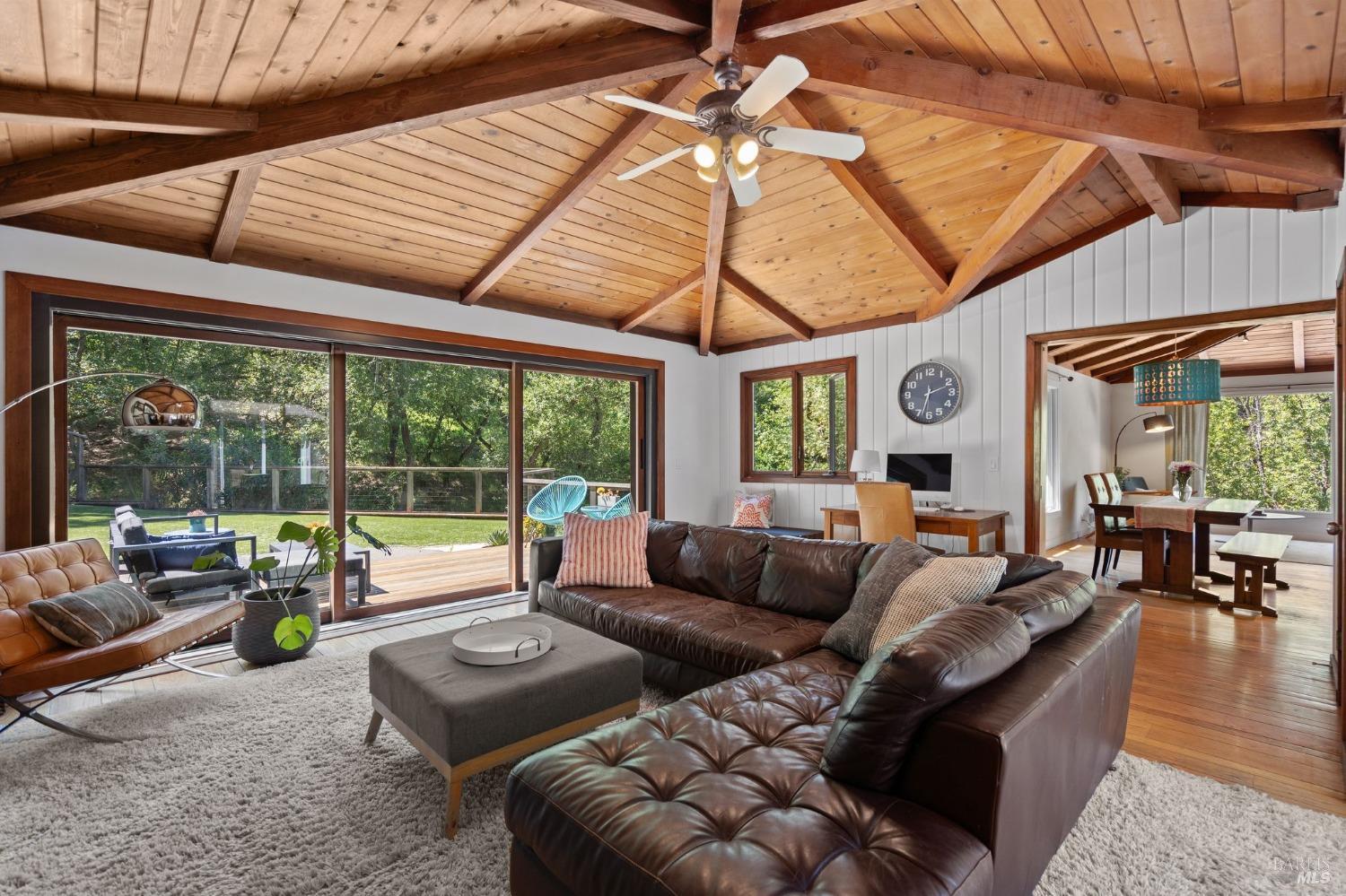 110 Legend Rd