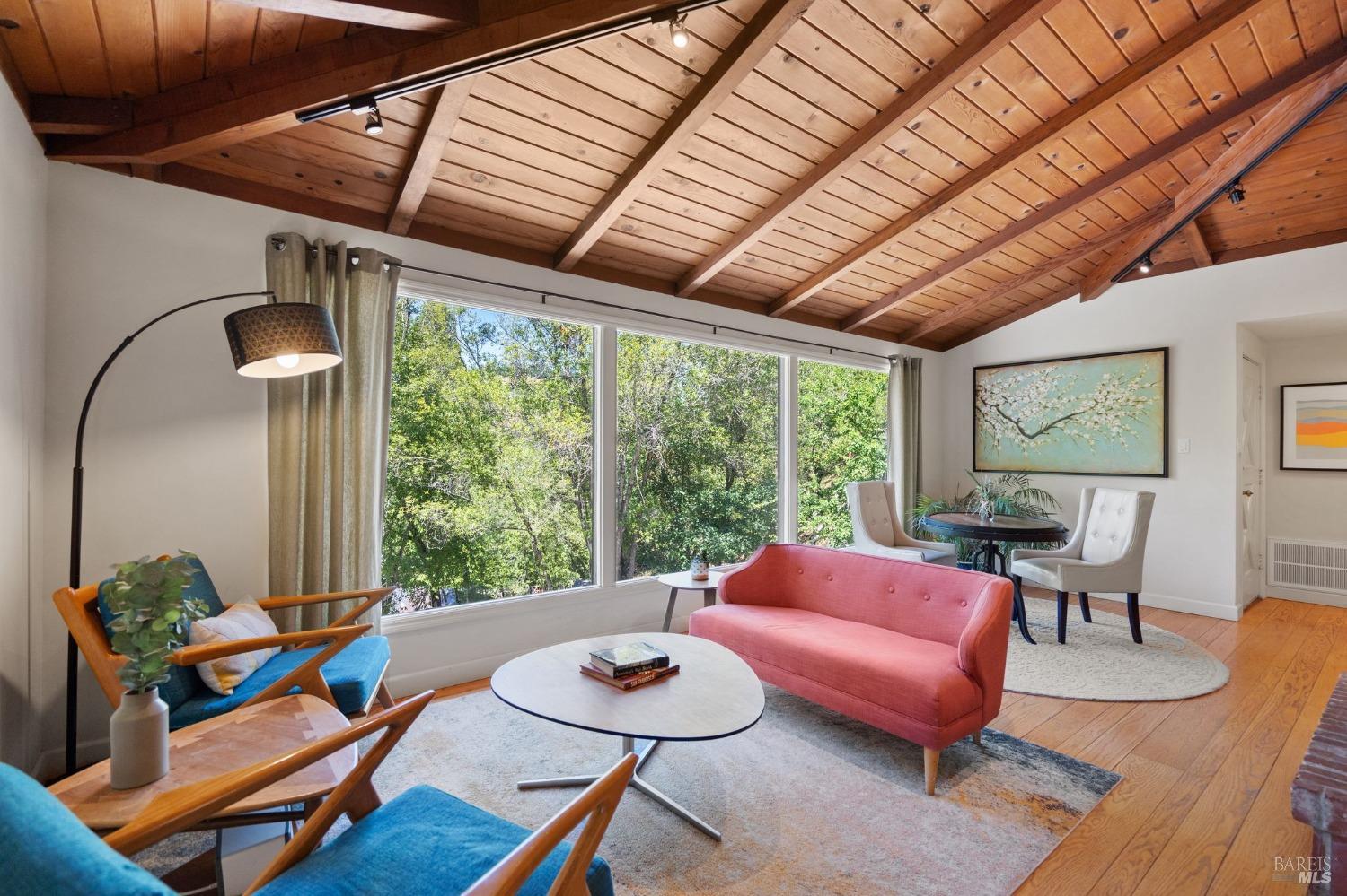 110 Legend Rd