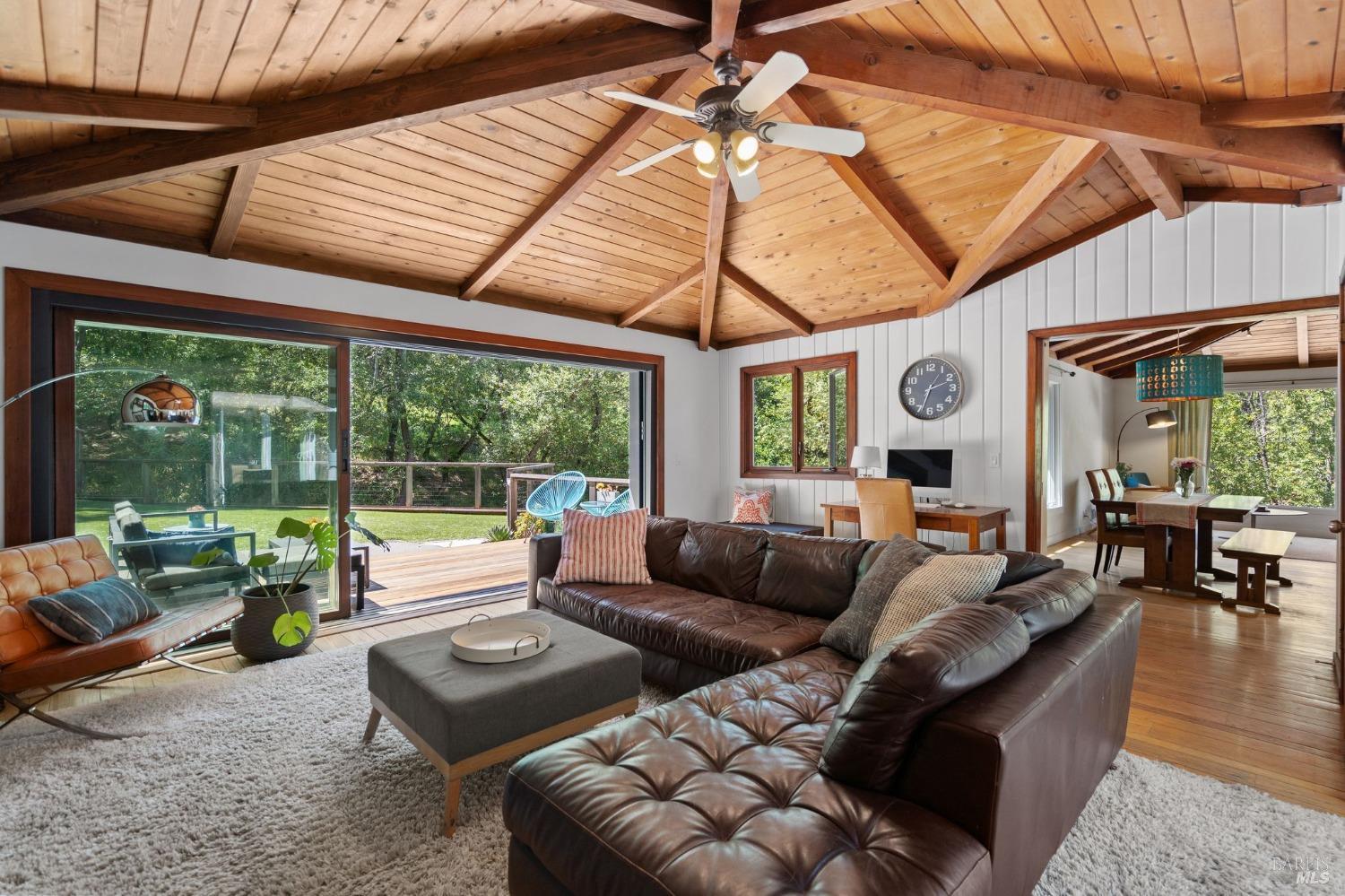 110 Legend Rd
