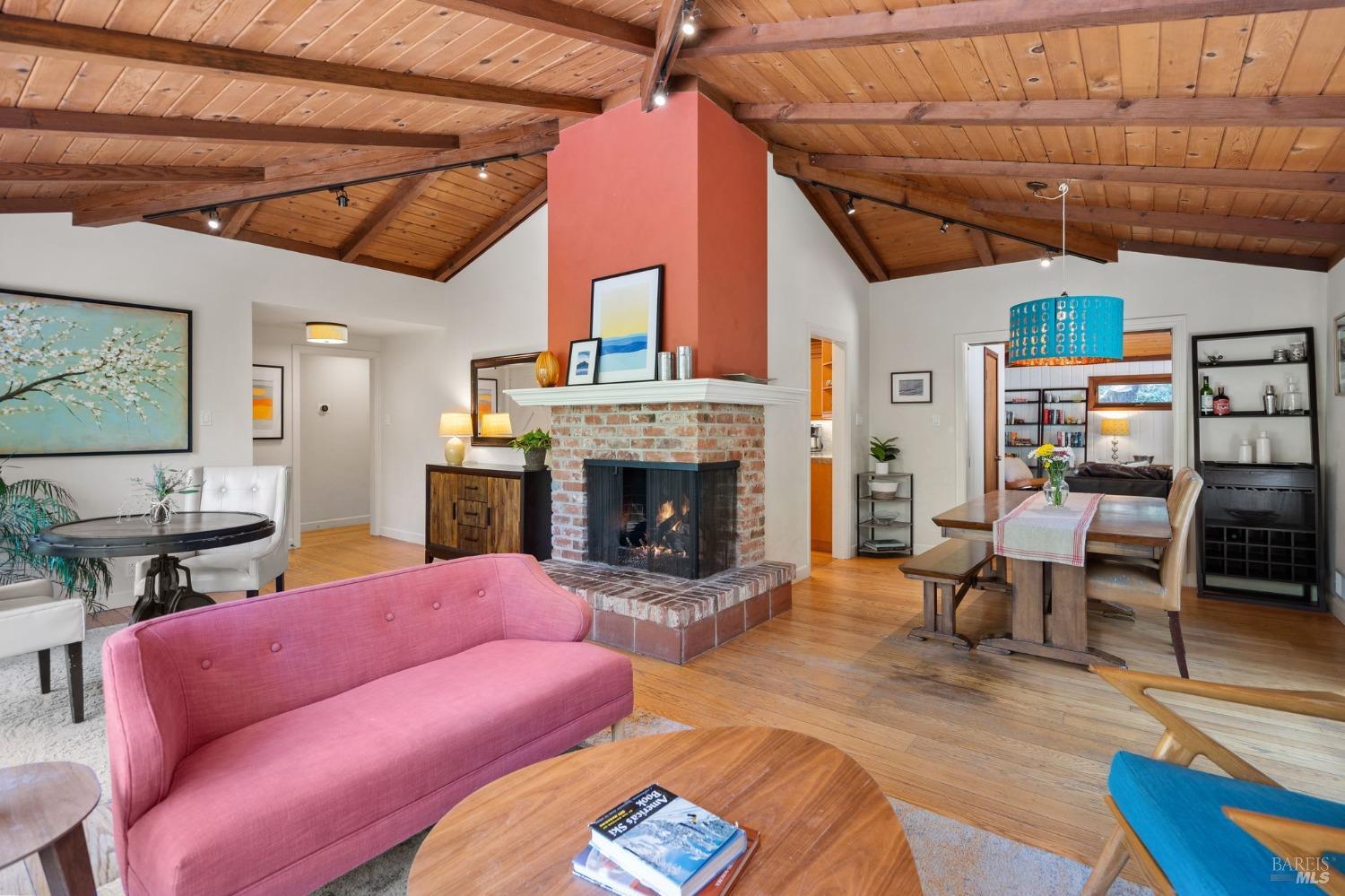 110 Legend Rd