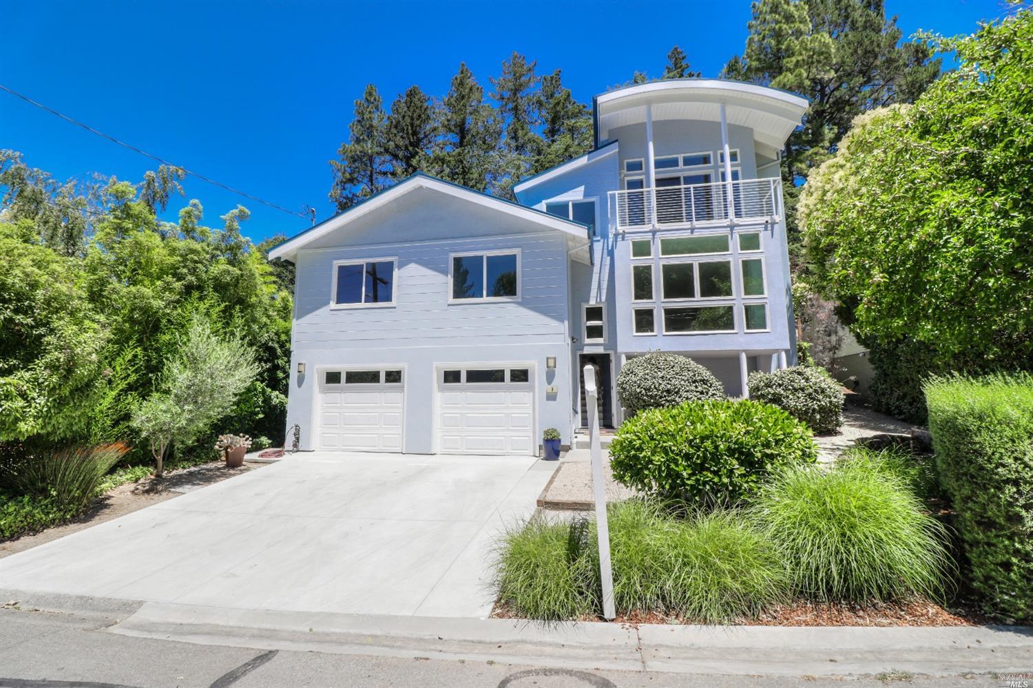 7 Monterey Ave