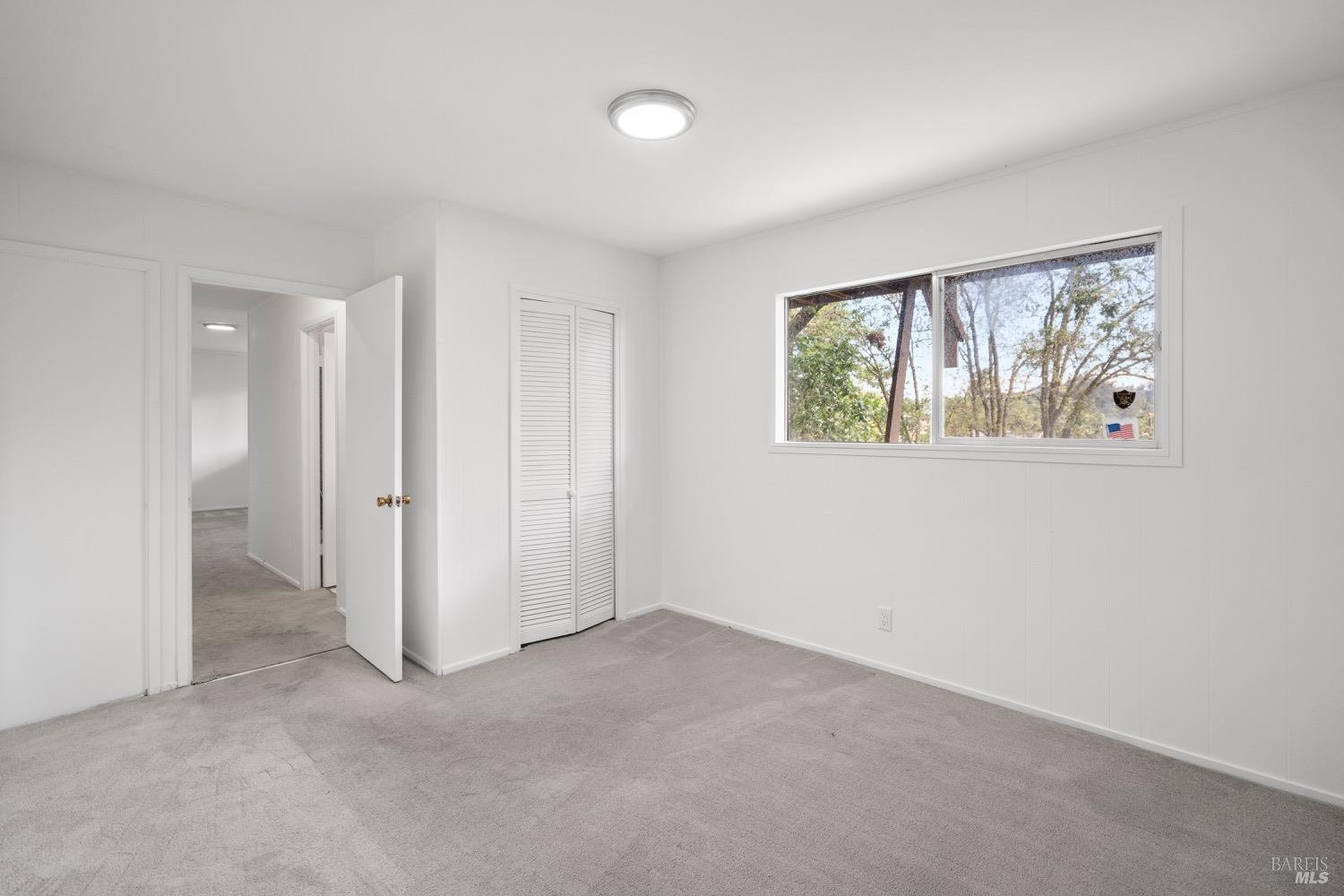142 Oak Ave