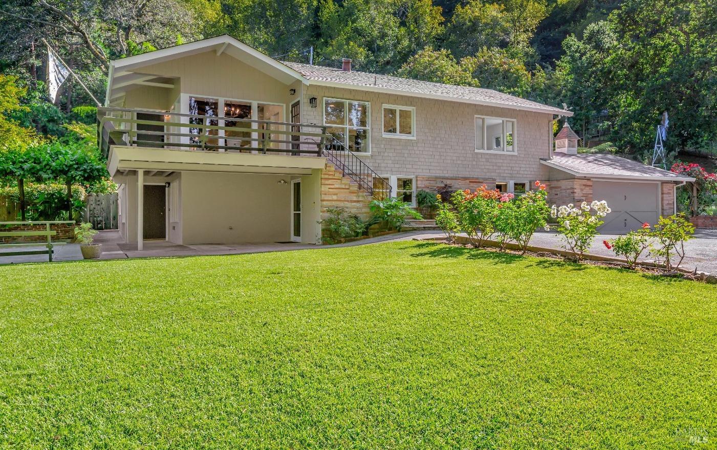 35 Rock Ridge Rd